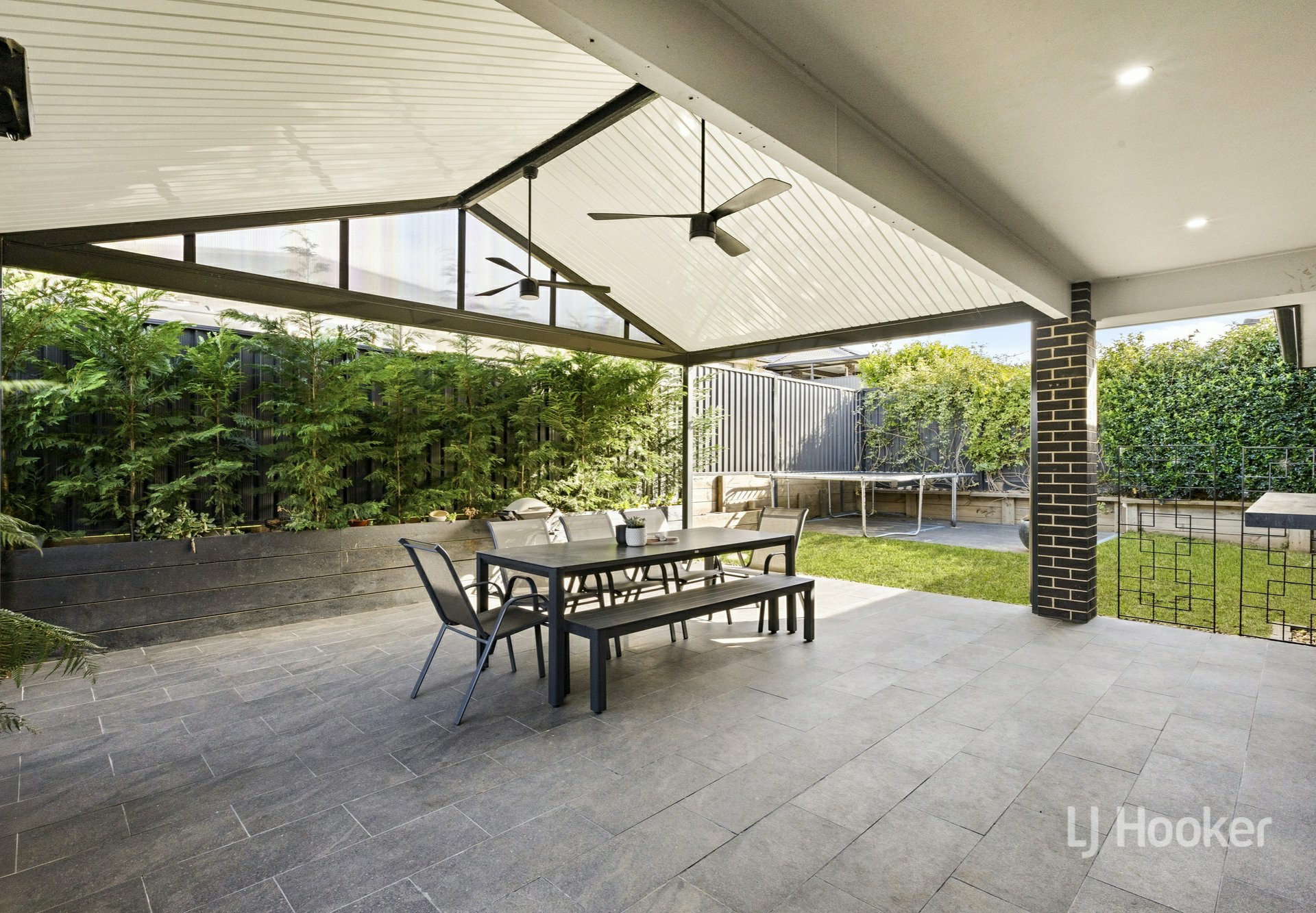 15 Cumbria Street — photo 17 of 20