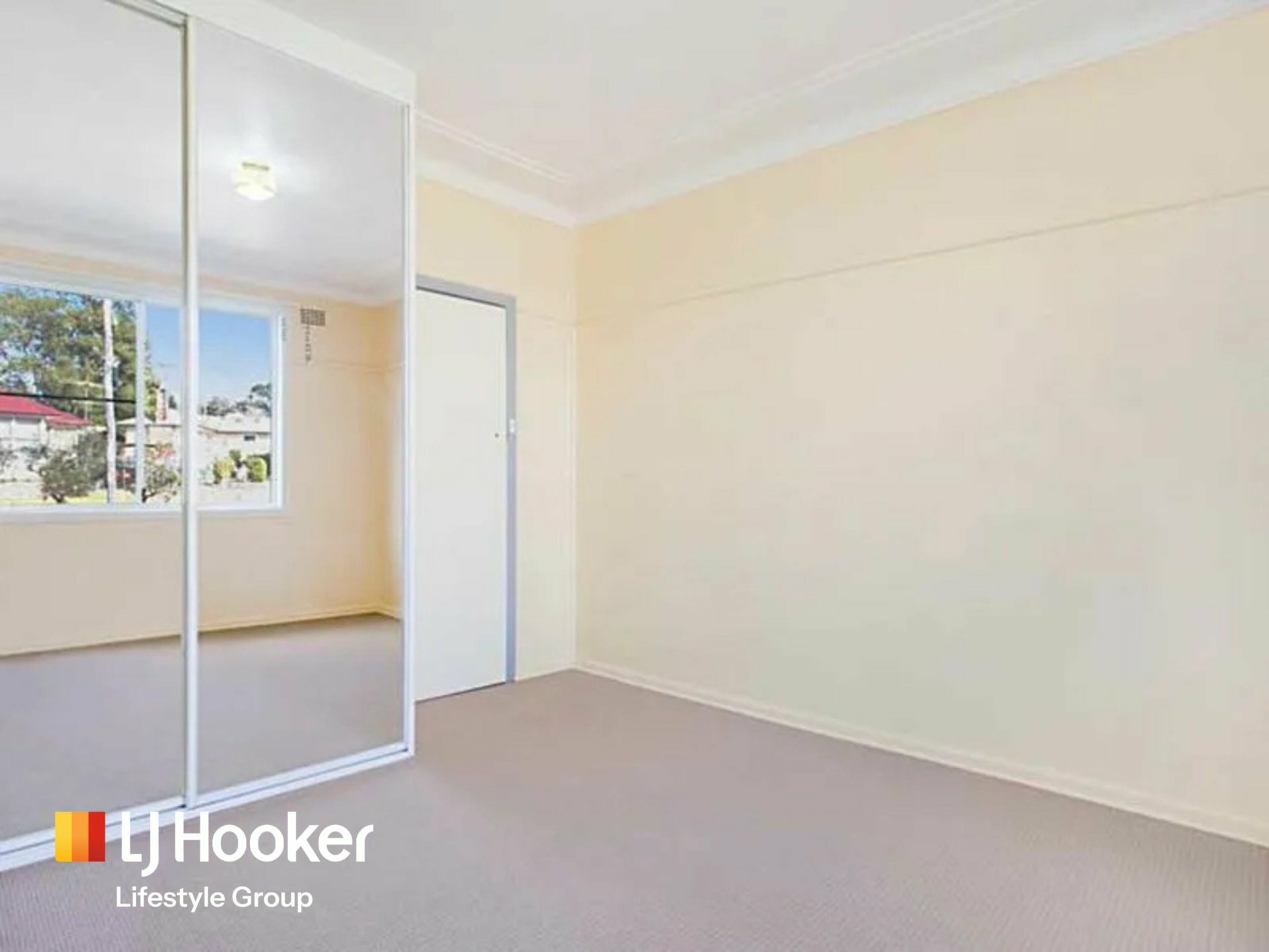 5 Burrawong Crescent — photo 5 of 6