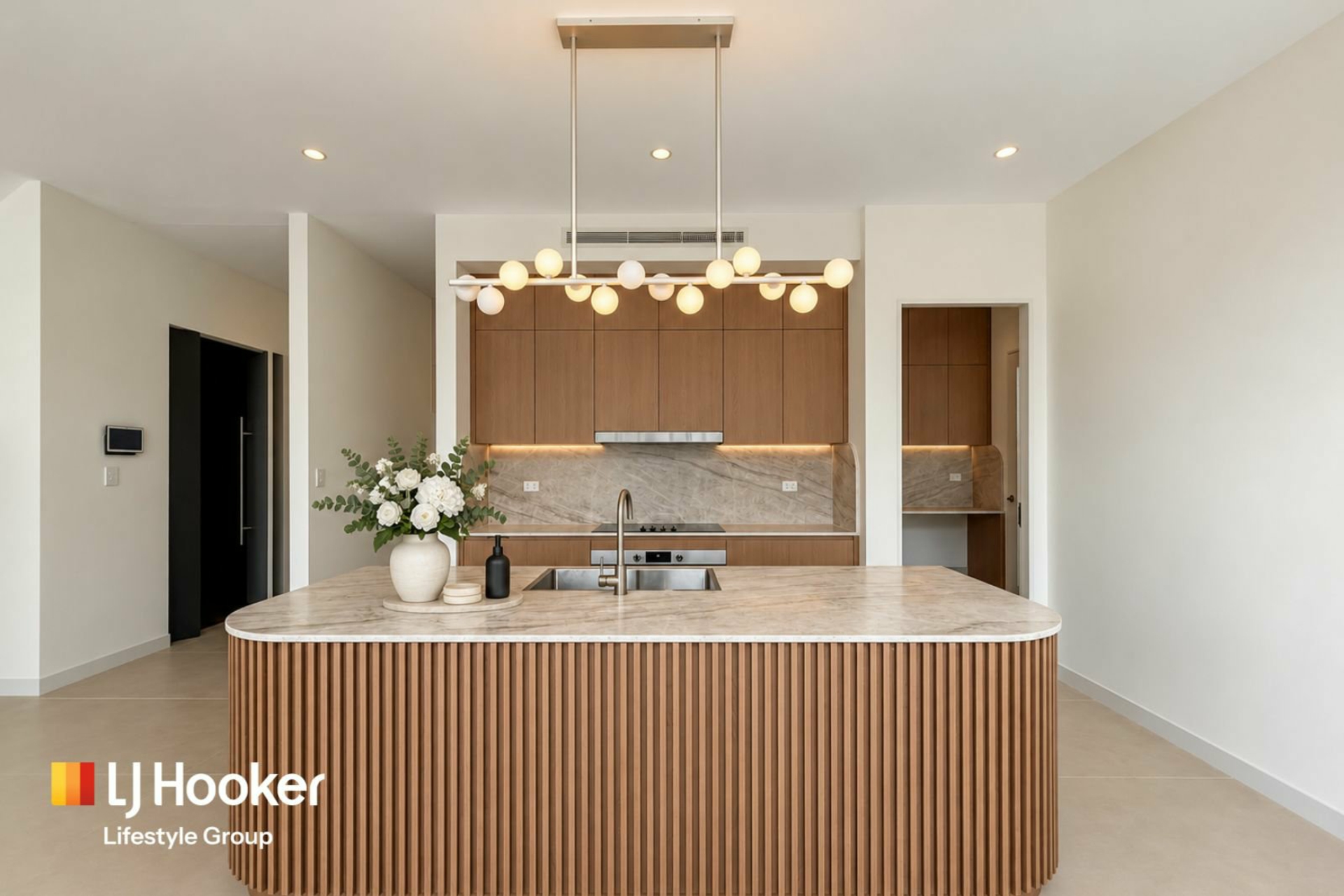 21 Frampton Drive — photo 3 of 20