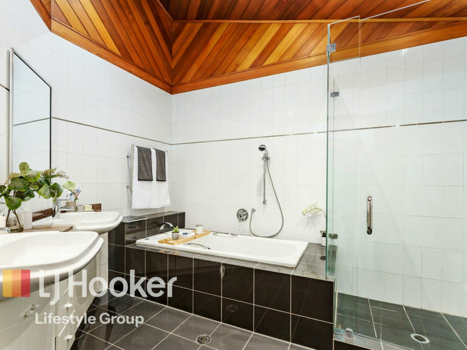 39 Cubitt Drive — photo 17 of 30