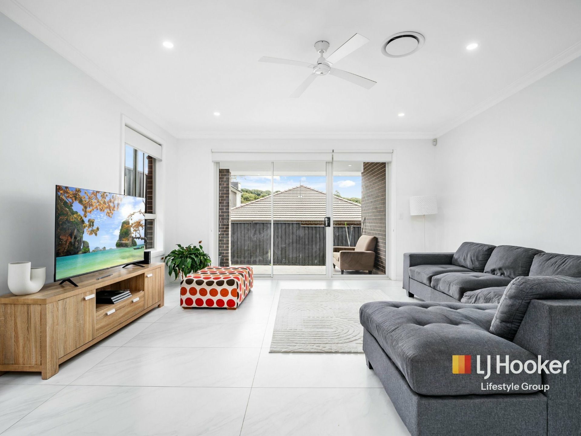 18 Wattleseed Avenue — photo 10 of 12