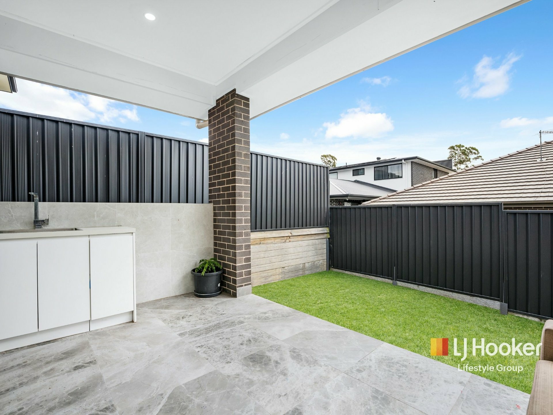 18 Wattleseed Avenue — photo 11 of 12