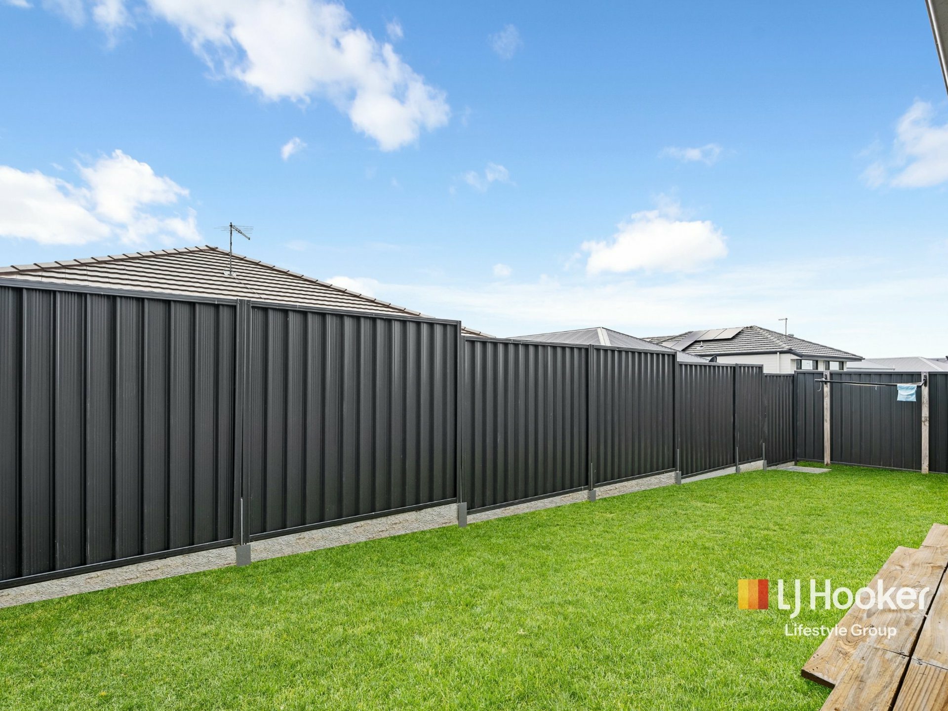 18 Wattleseed Avenue — photo 12 of 12