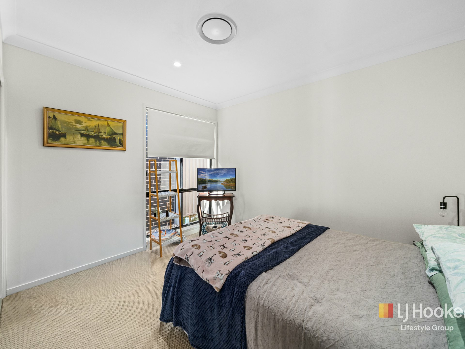 37 Cain Avenue — photo 7 of 13