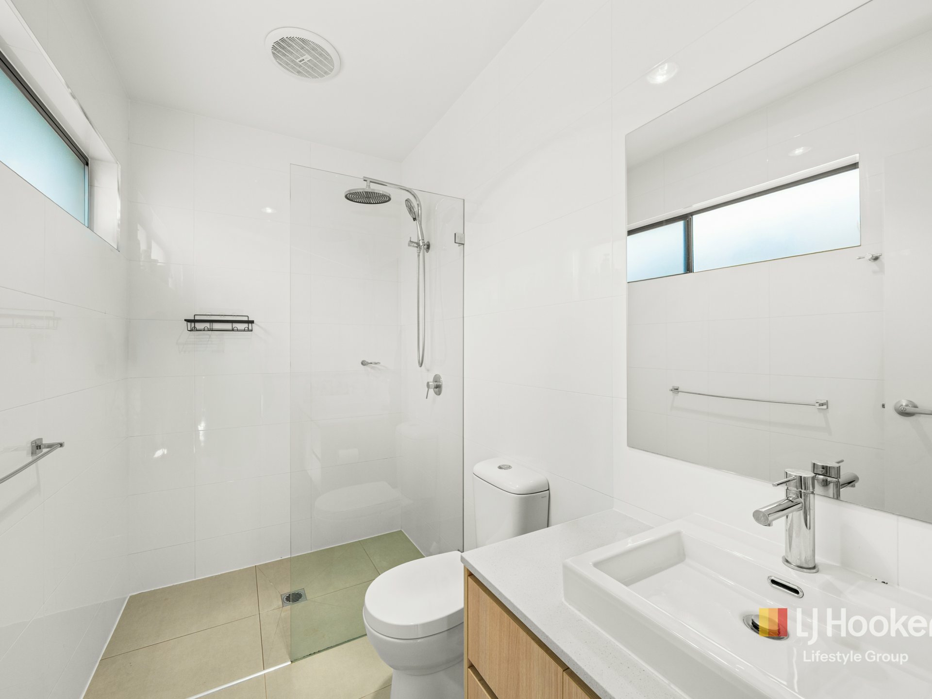 37 Cain Avenue — photo 9 of 13