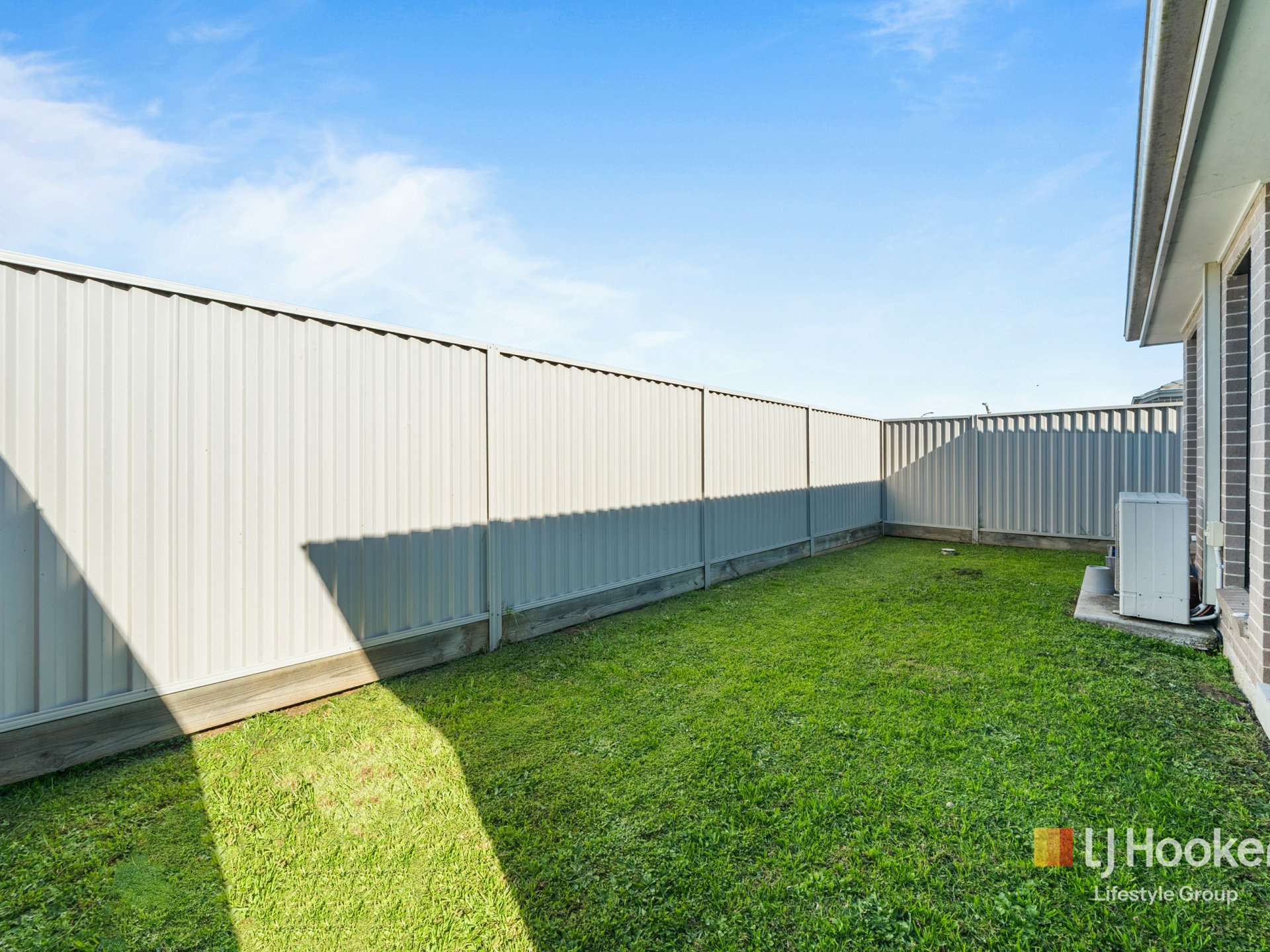 37 Cain Avenue — photo 12 of 13
