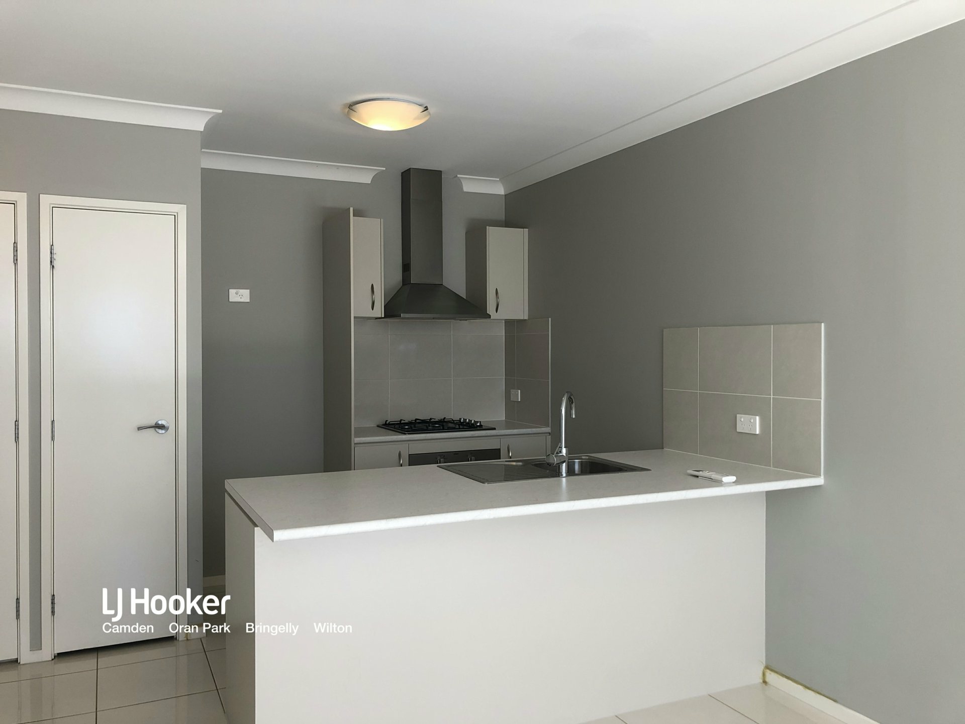 4B Russell Street — photo 2 of 7