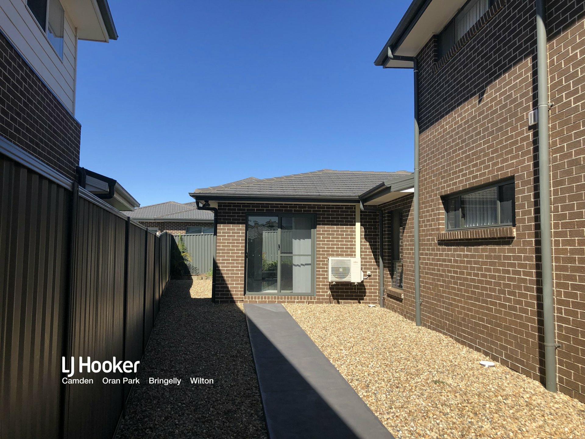 4B Russell Street — photo 7 of 7