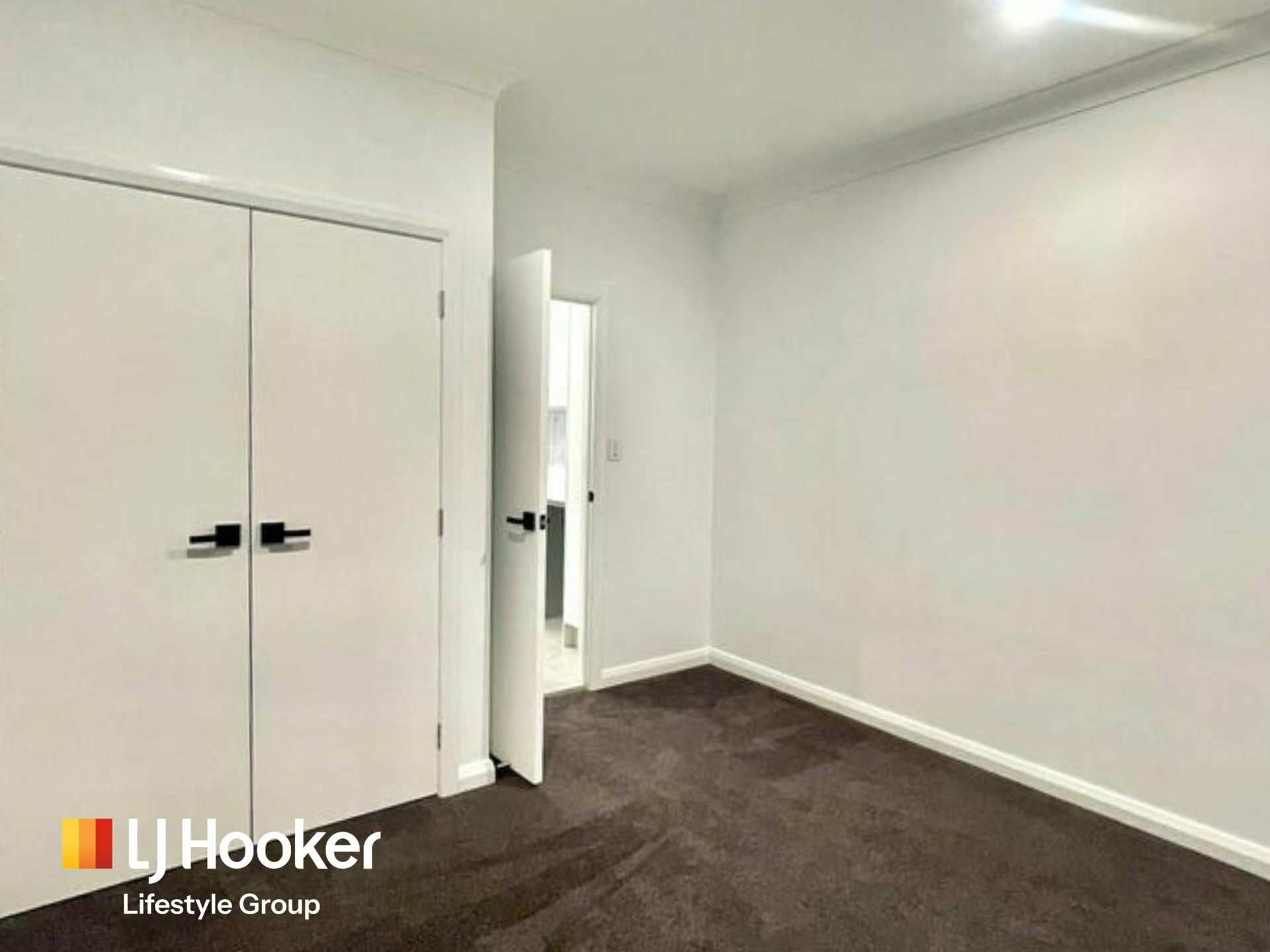 2 McGregor Street — photo 3 of 7