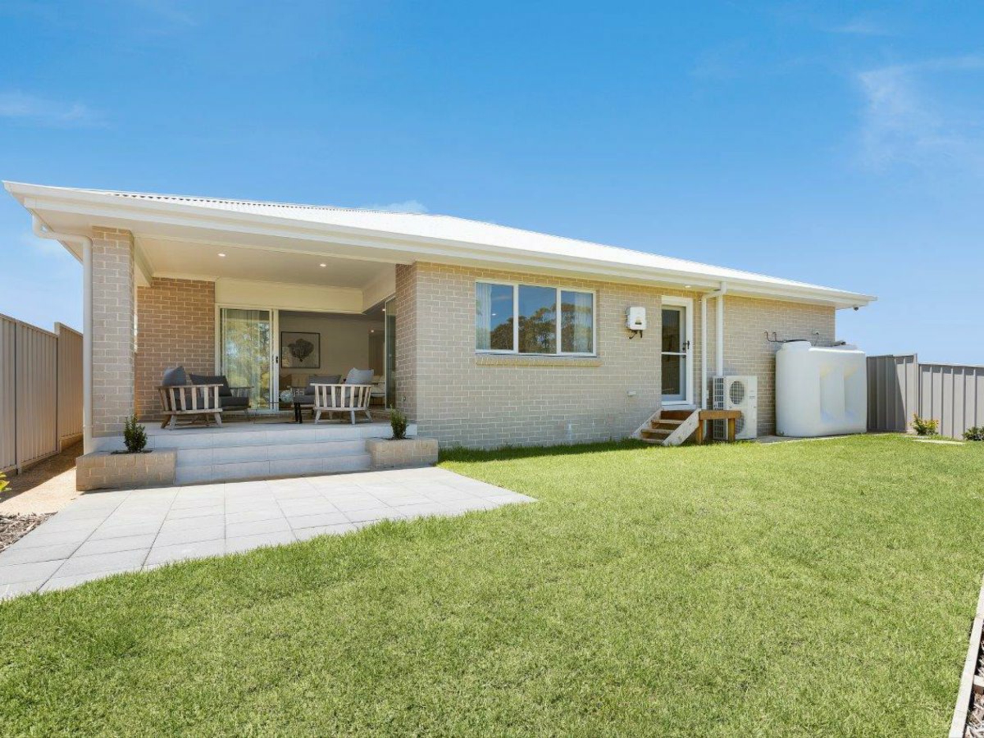 10 Birkdale Circuit — photo 9 of 14