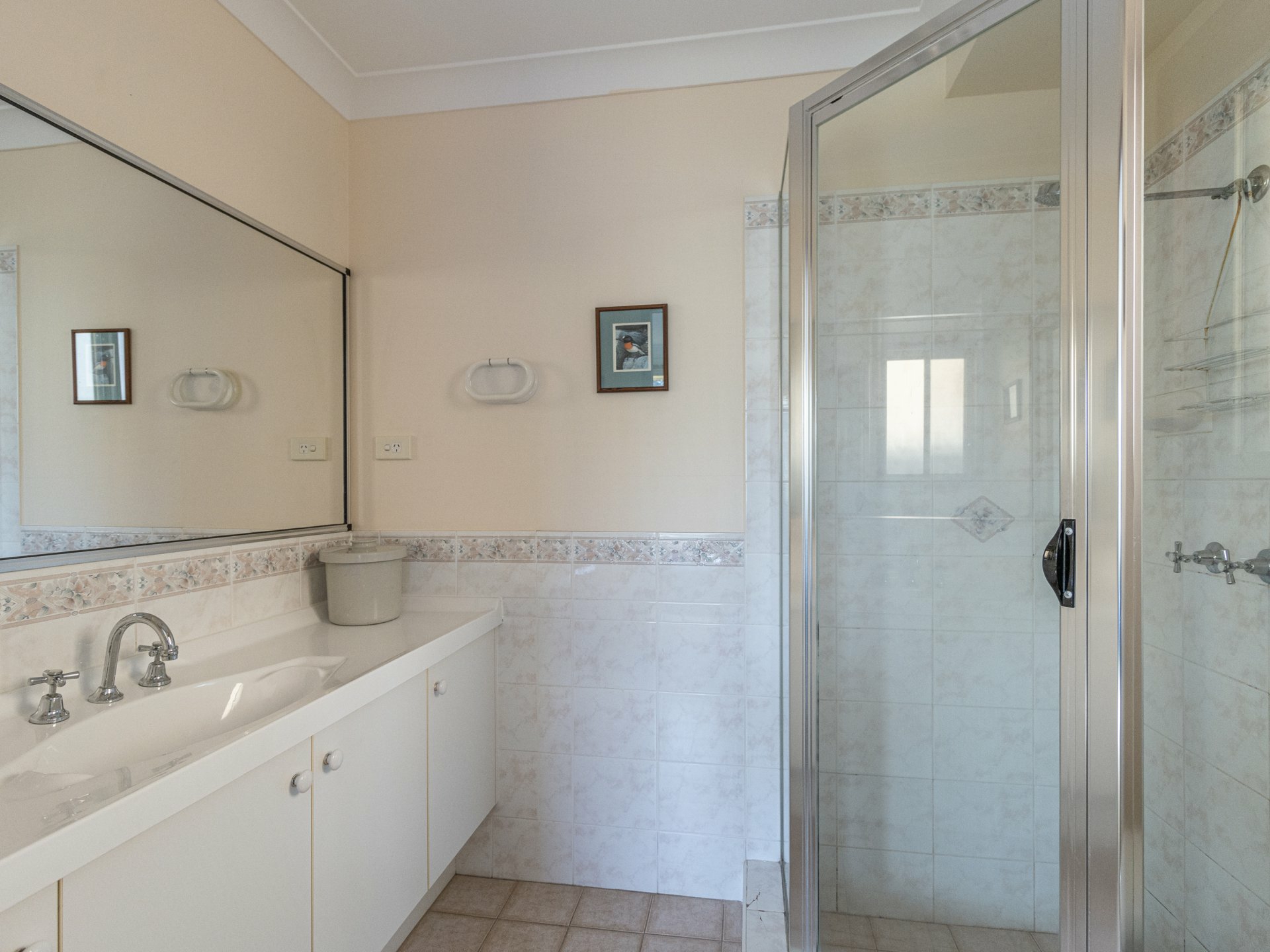 41 Thora Street — photo 4 of 18
