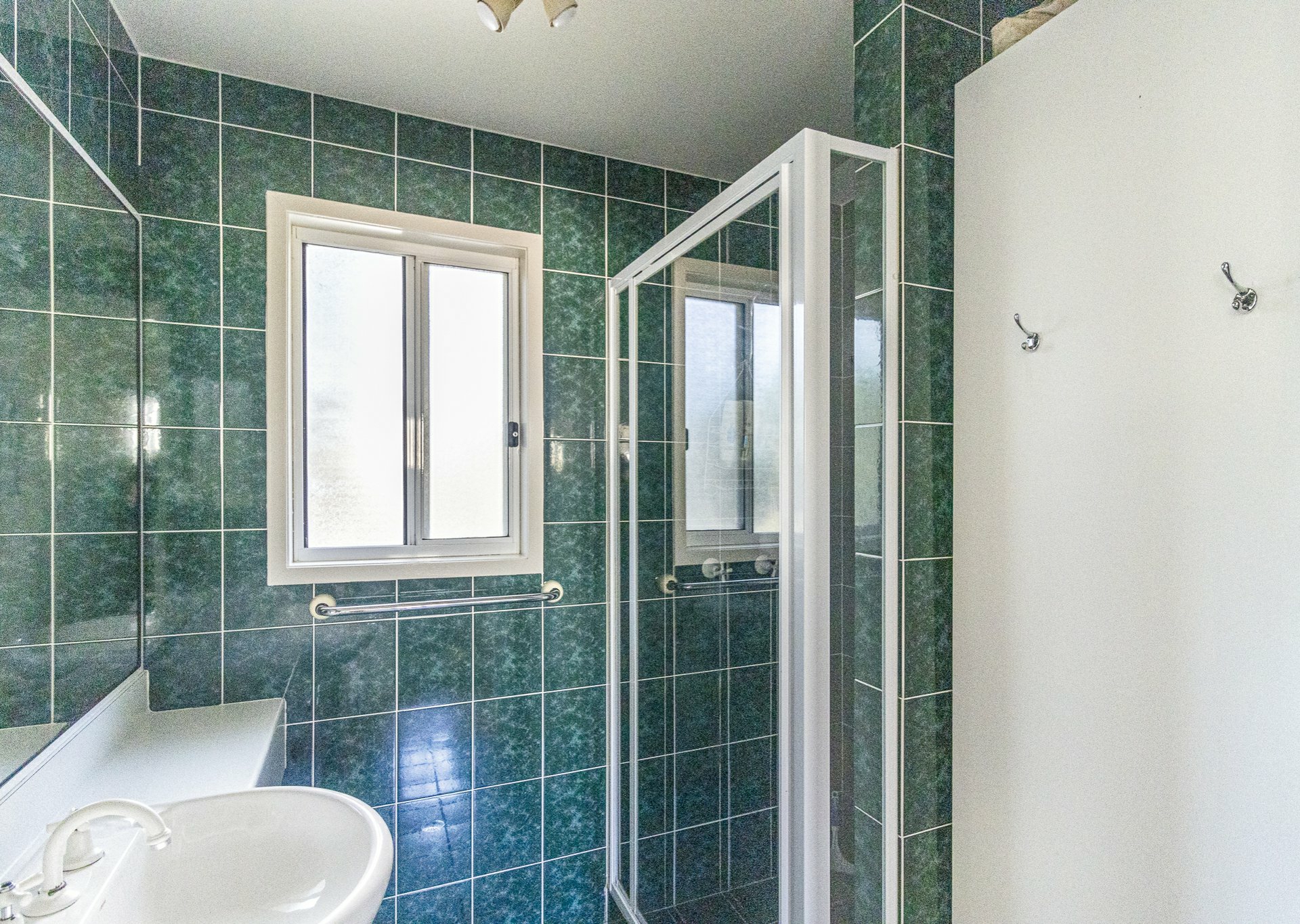 Chalet 2 Berrara Road — photo 10 of 19