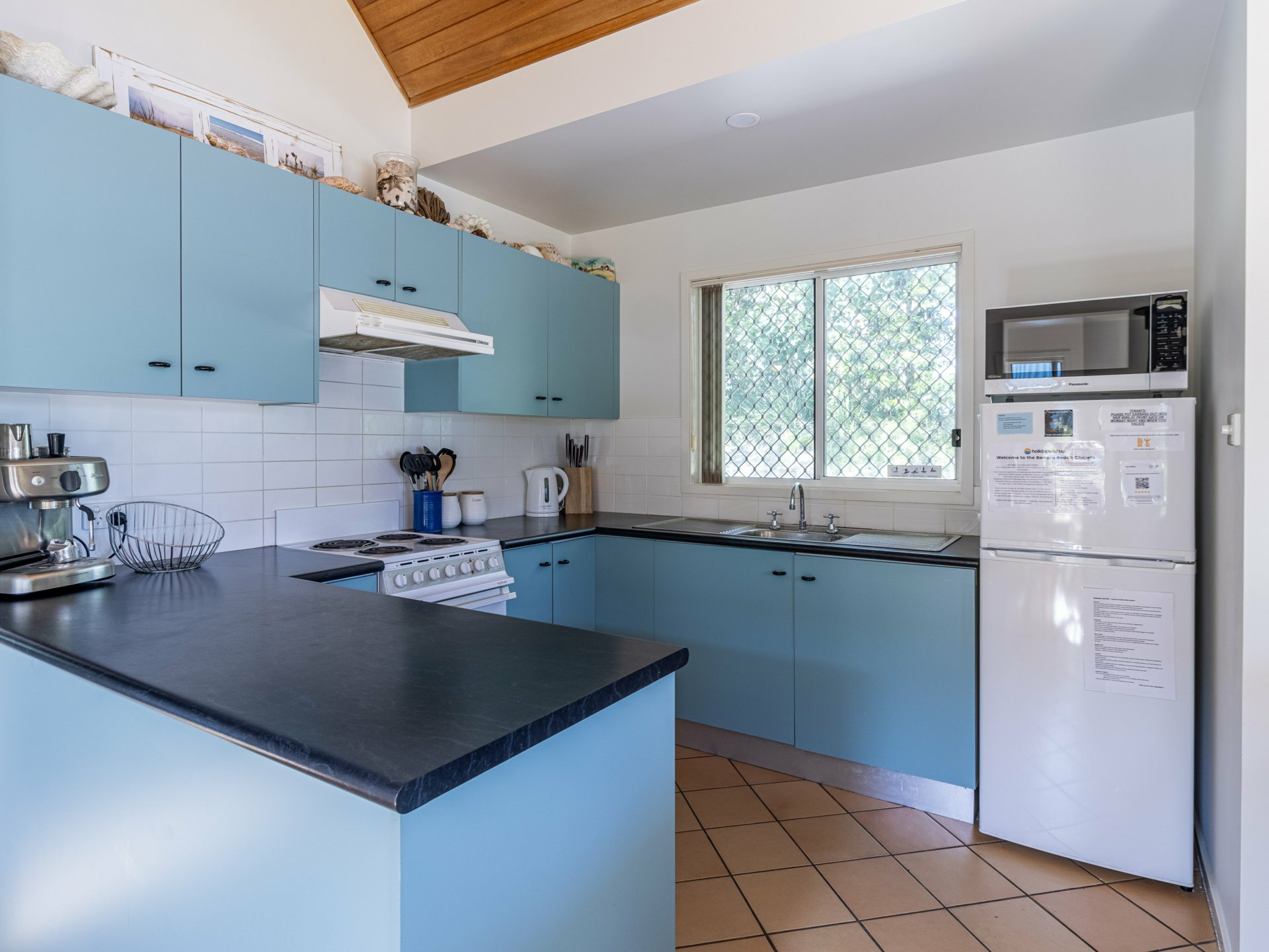 Chalet 9 Berrara Road — photo 12 of 15