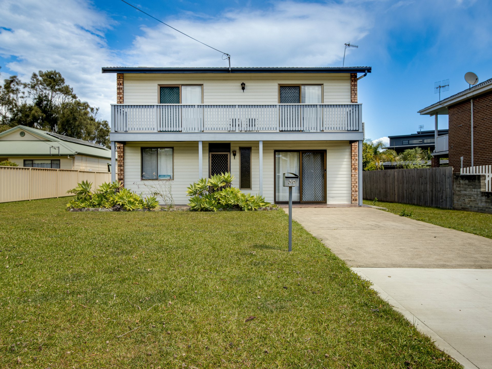 30 Surfway Avenue — photo 4 of 17