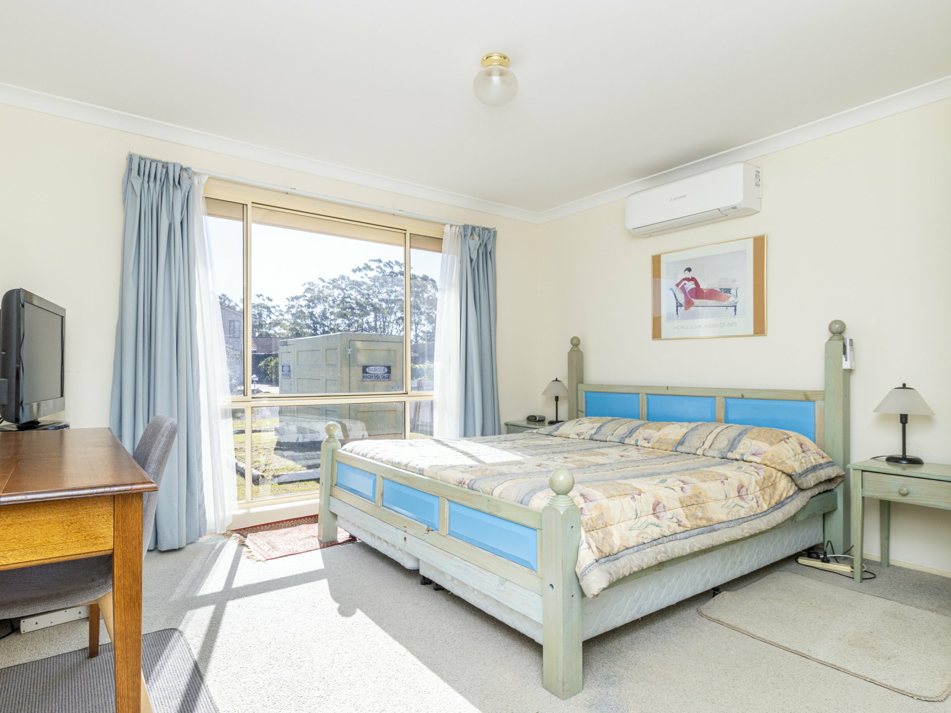 45 Thora Street — photo 3 of 17