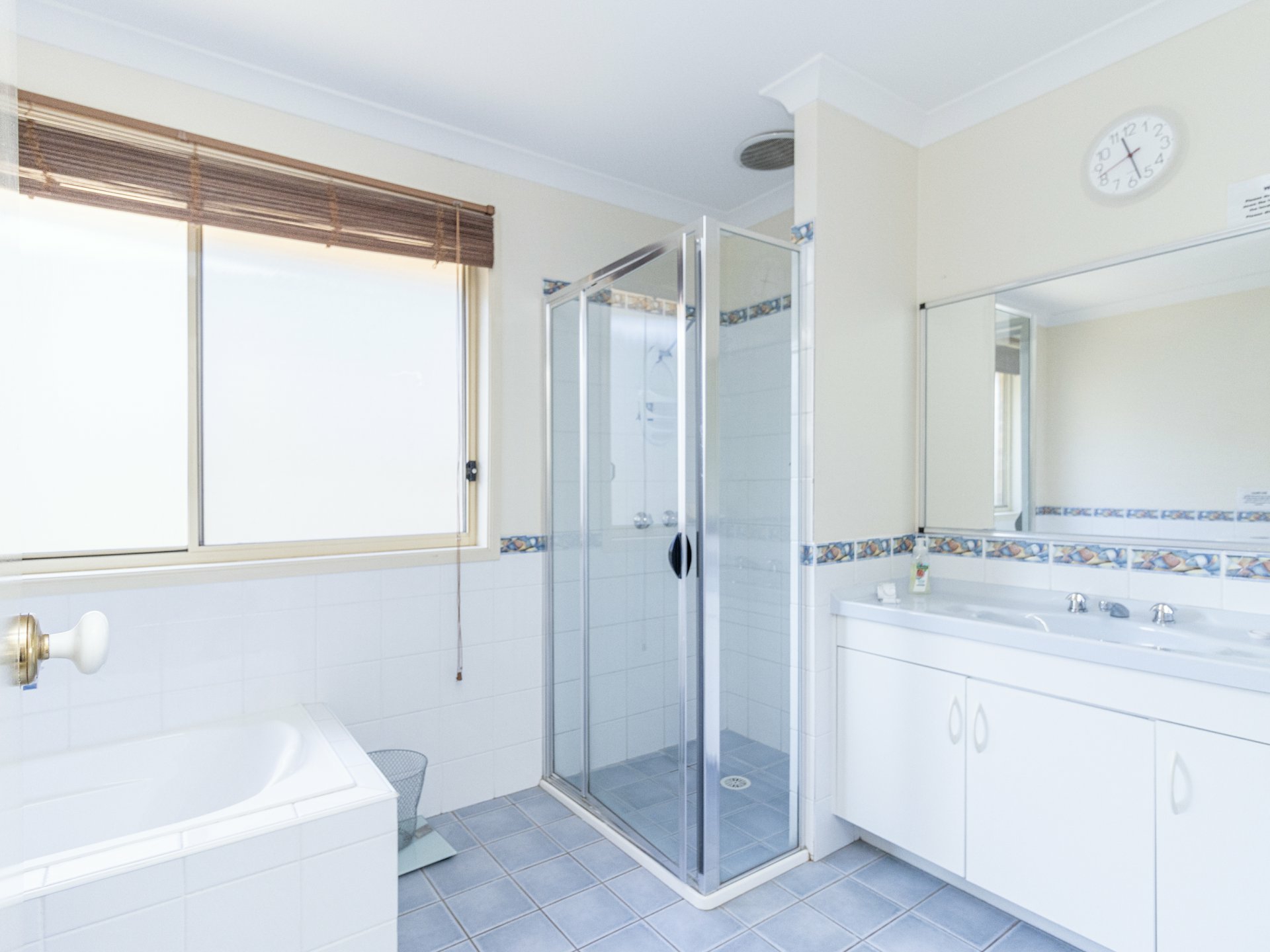 45 Thora Street — photo 8 of 17