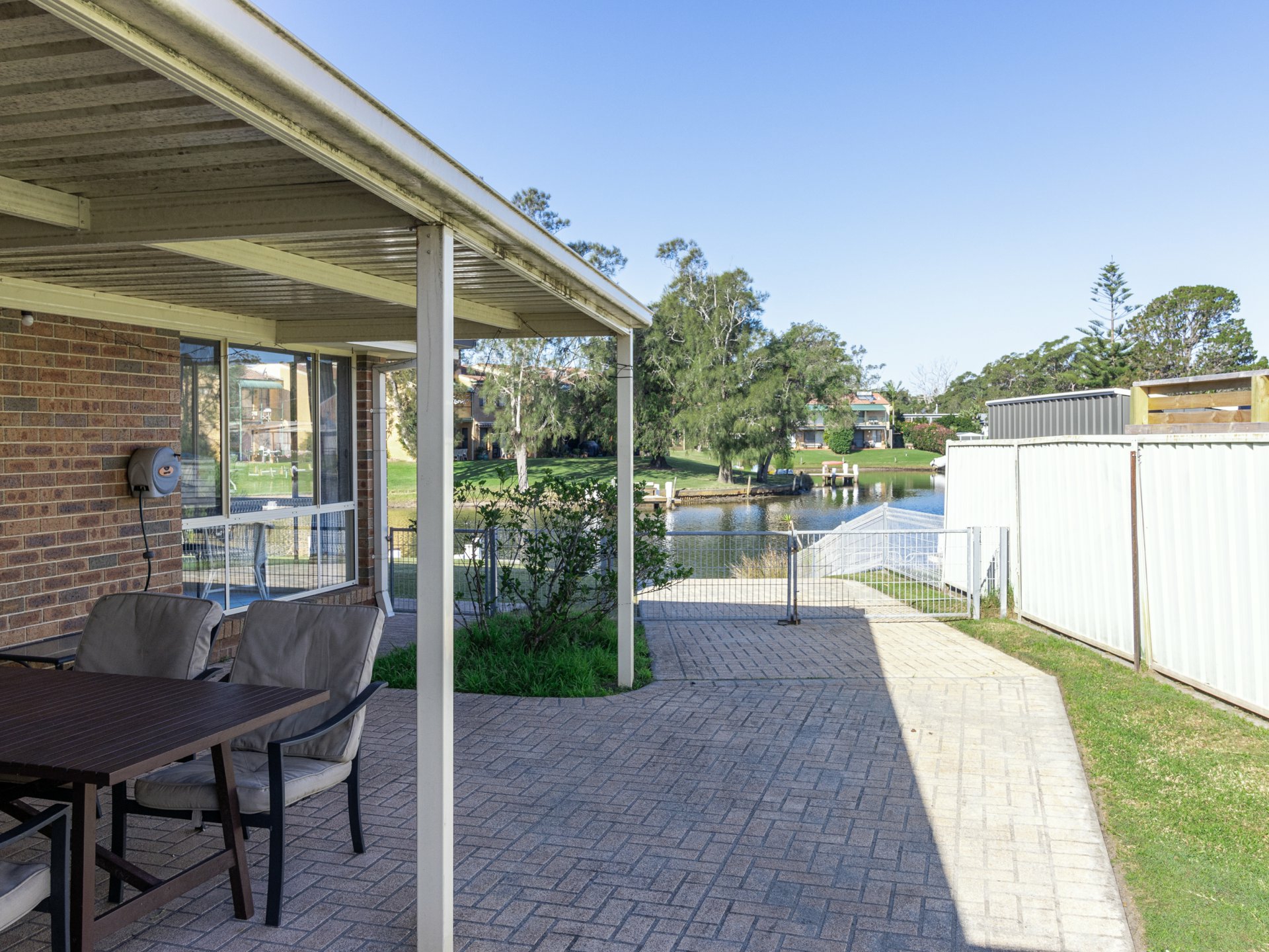 45 Thora Street — photo 11 of 17