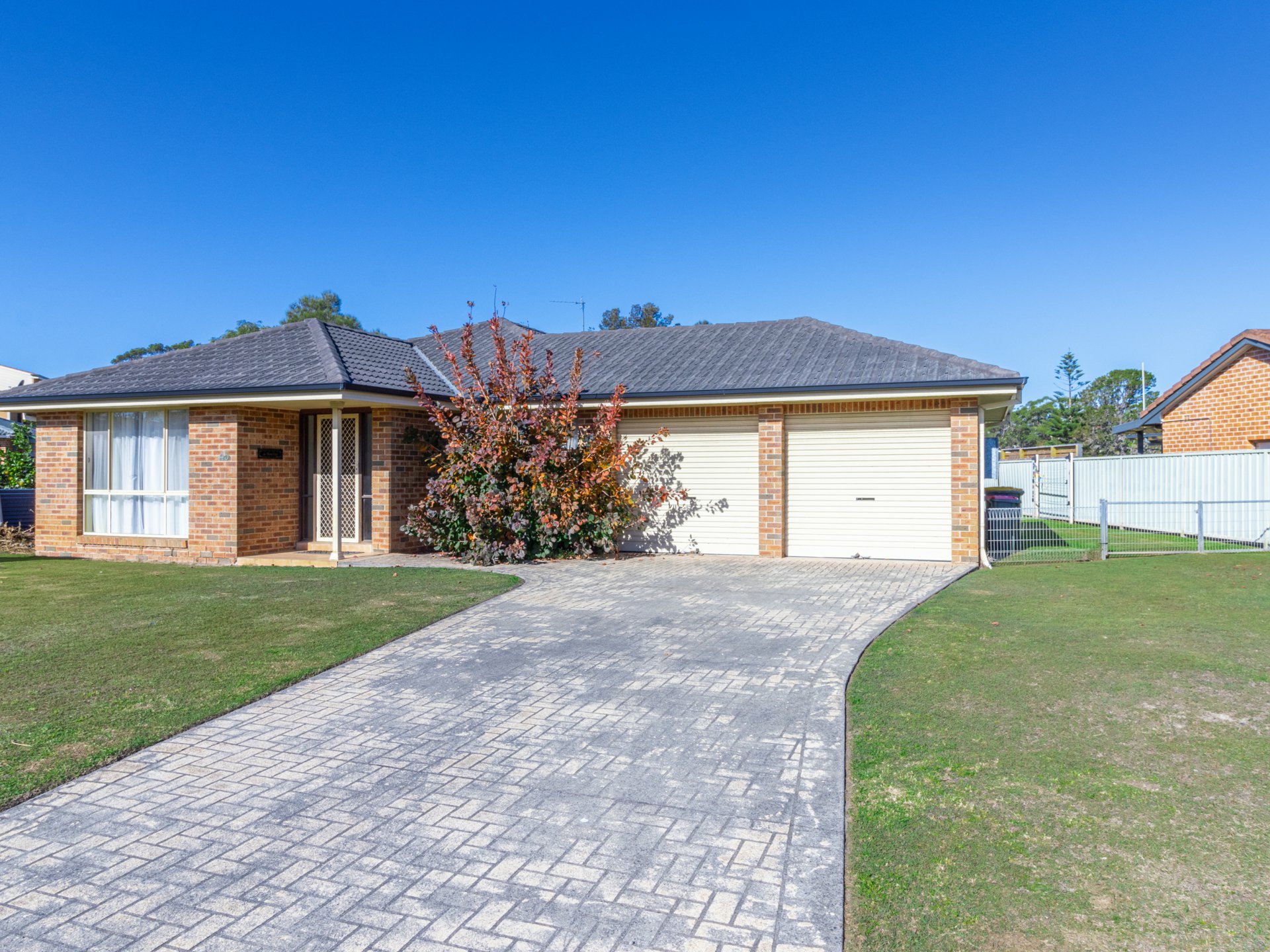 45 Thora Street — photo 16 of 17
