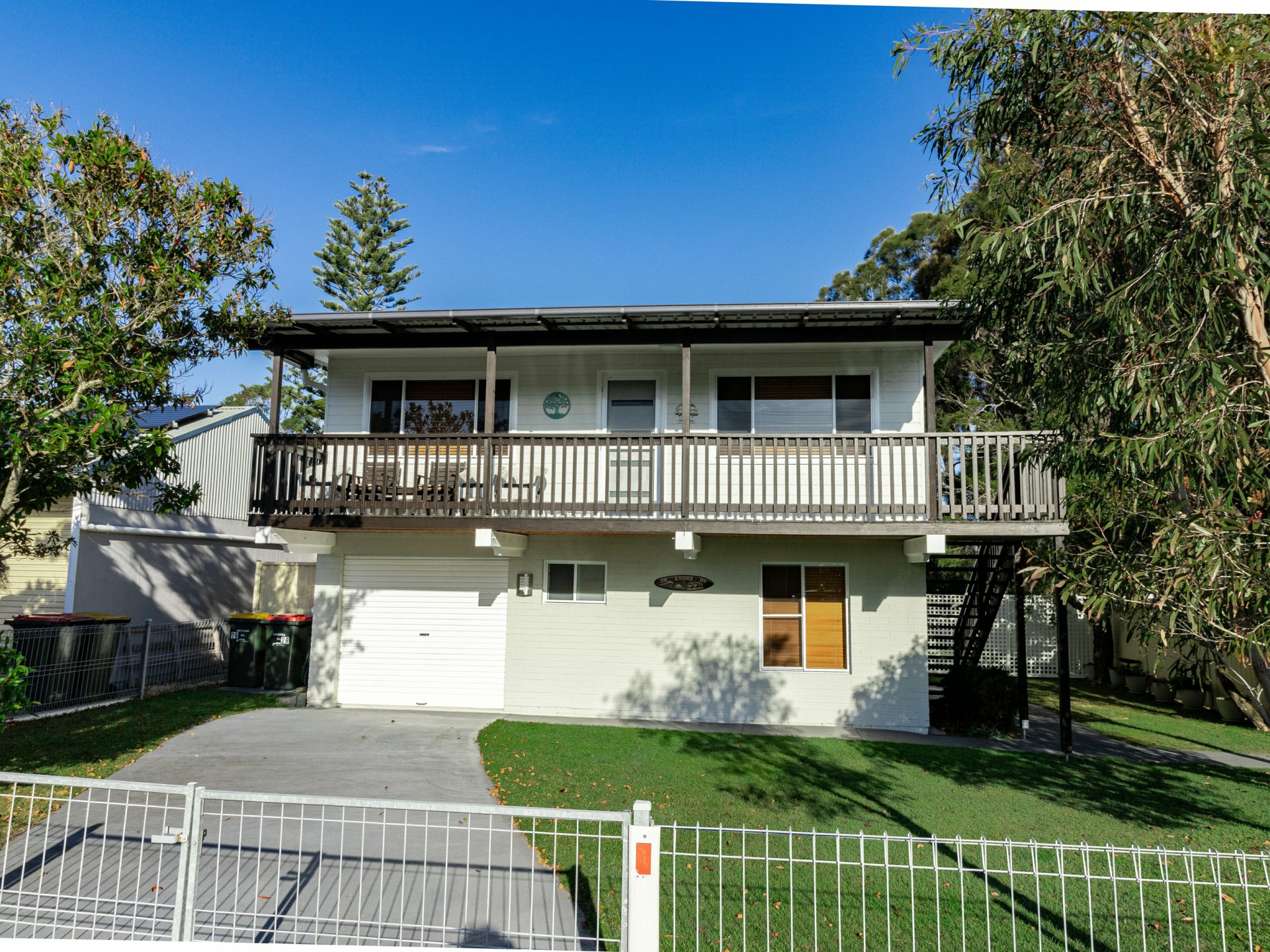 26 Lyons Road — photo 17 of 19