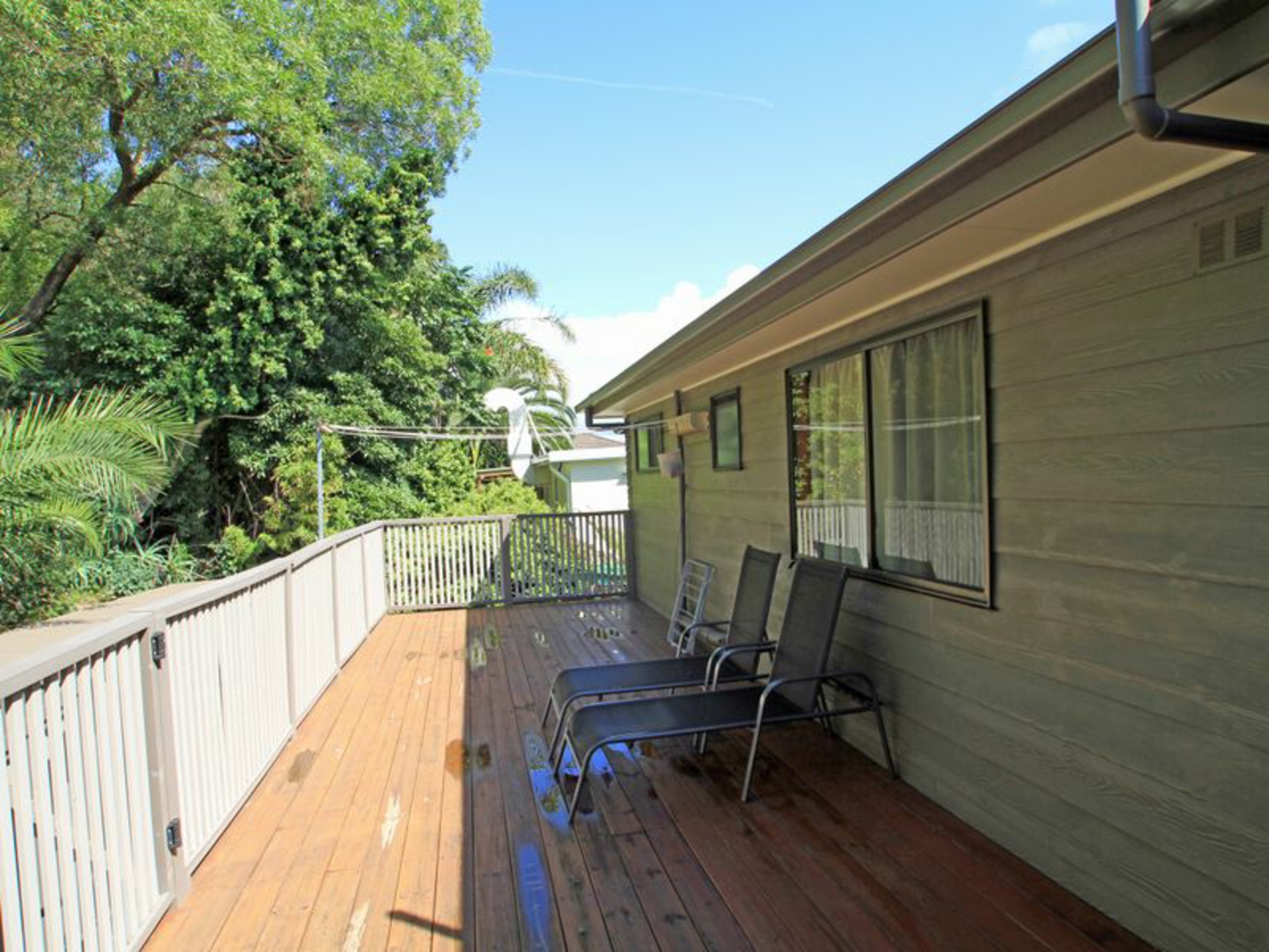 8 Alamein Street — photo 7 of 16
