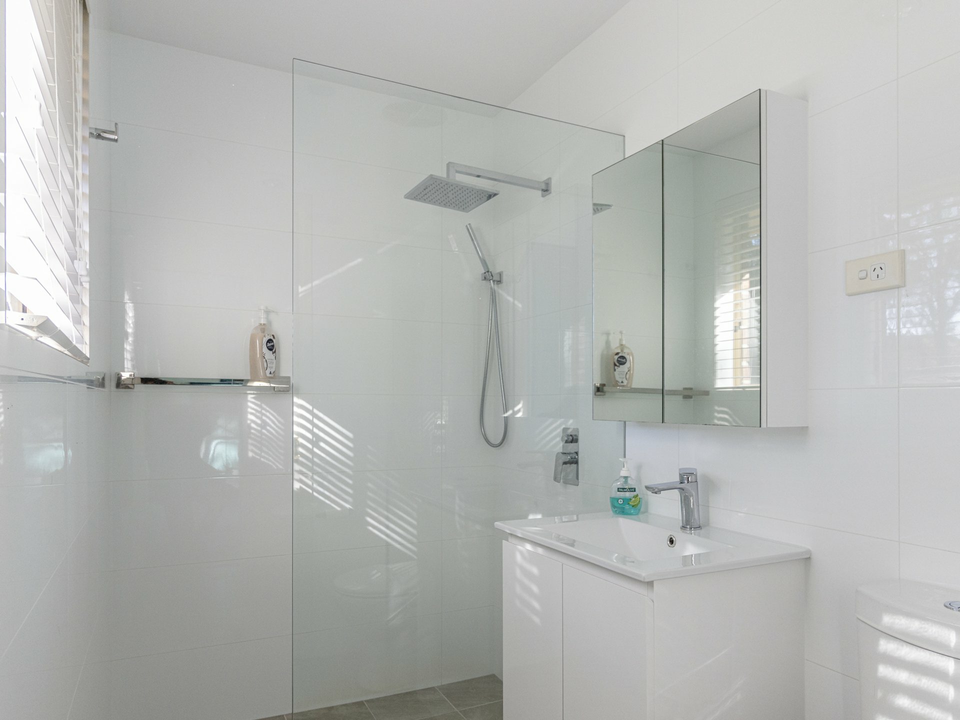 3 Swan Avenue — photo 10 of 21