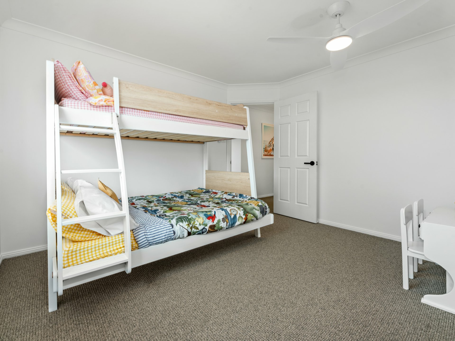 30 Thora Street — photo 16 of 22