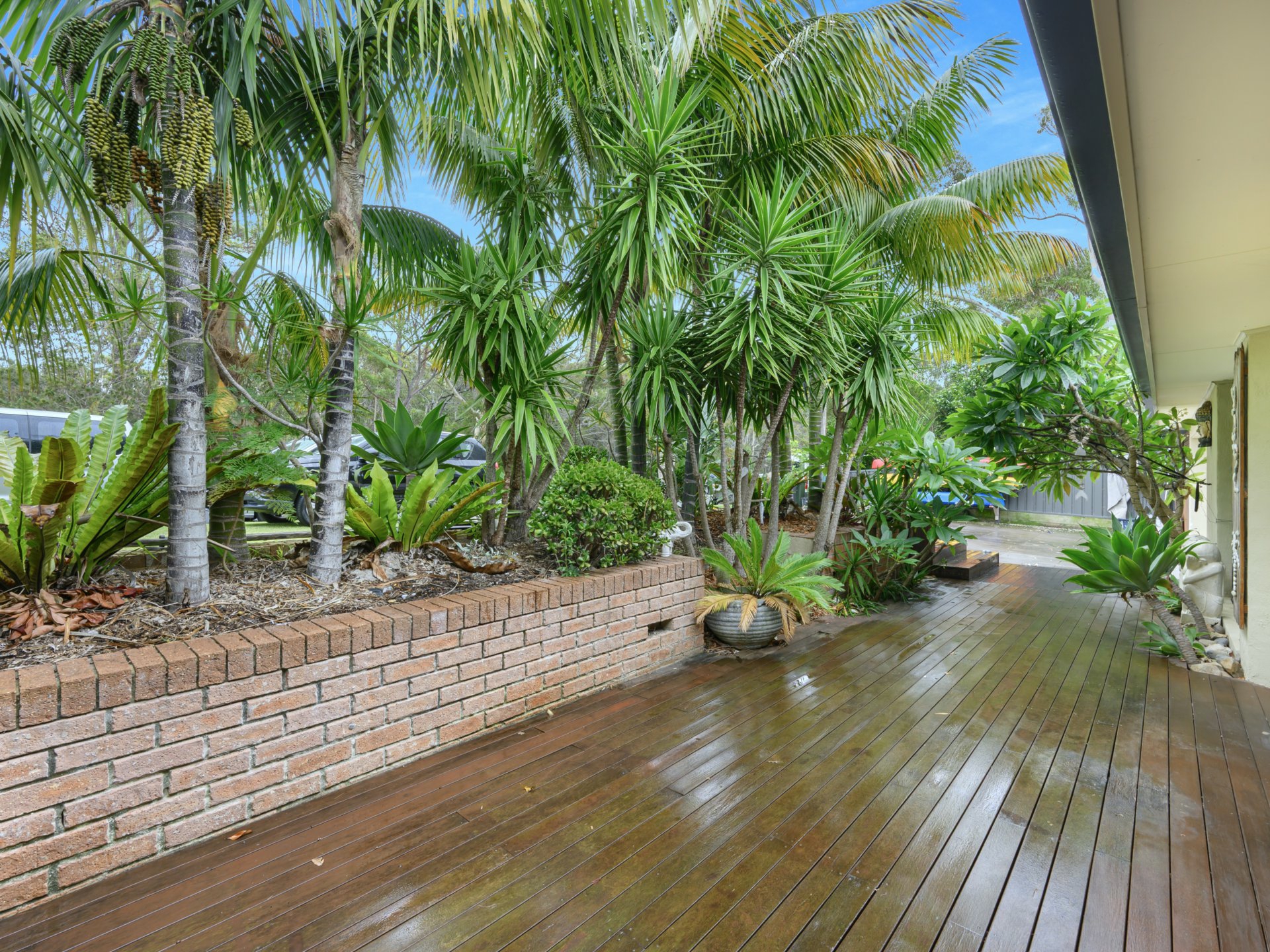 32 Waratah Avenue — photo 2 of 14