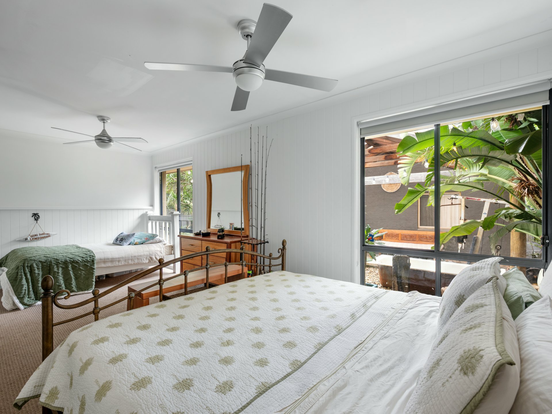 32 Waratah Avenue — photo 8 of 14