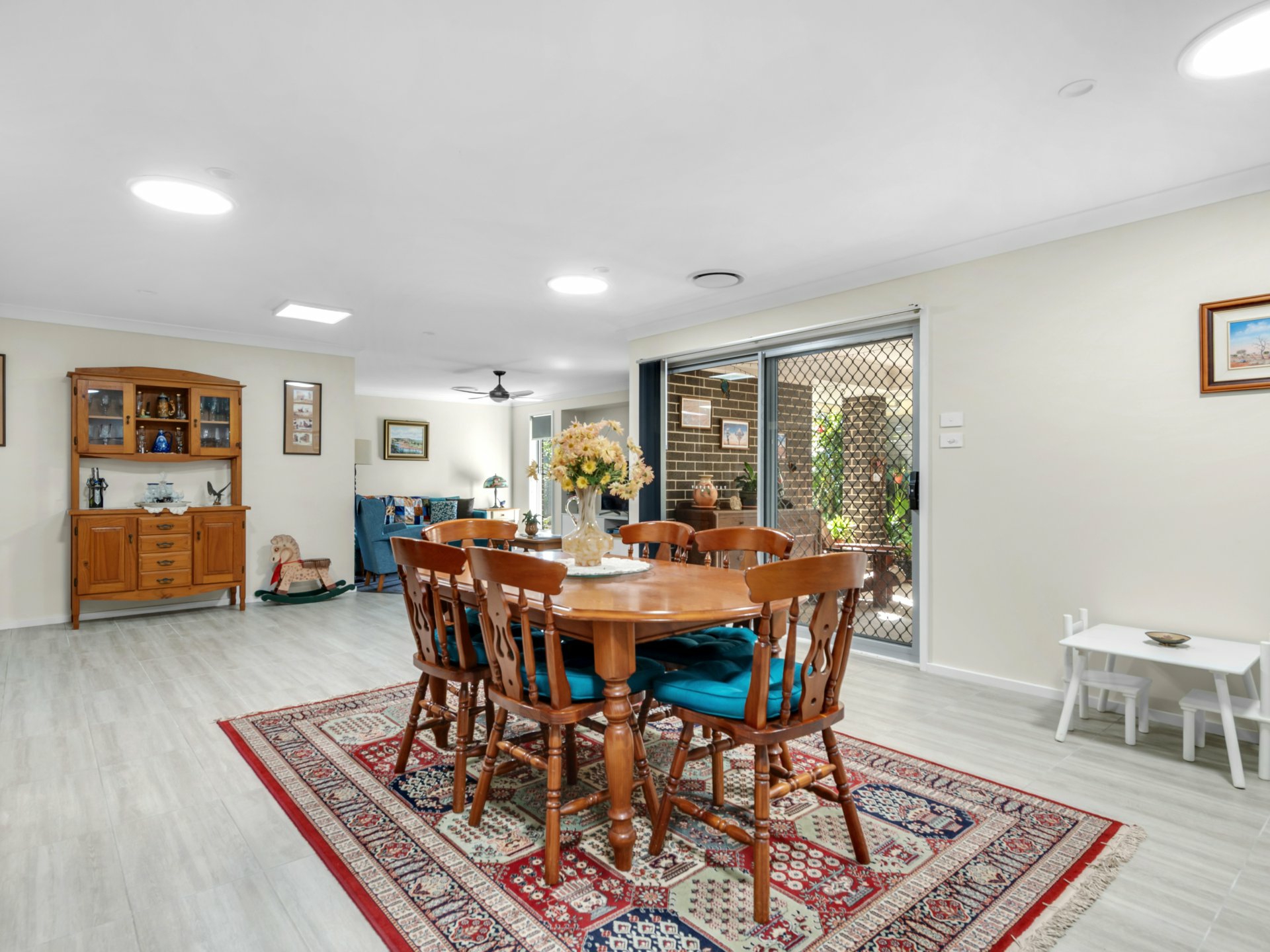 44 Peacehaven Way — photo 4 of 12