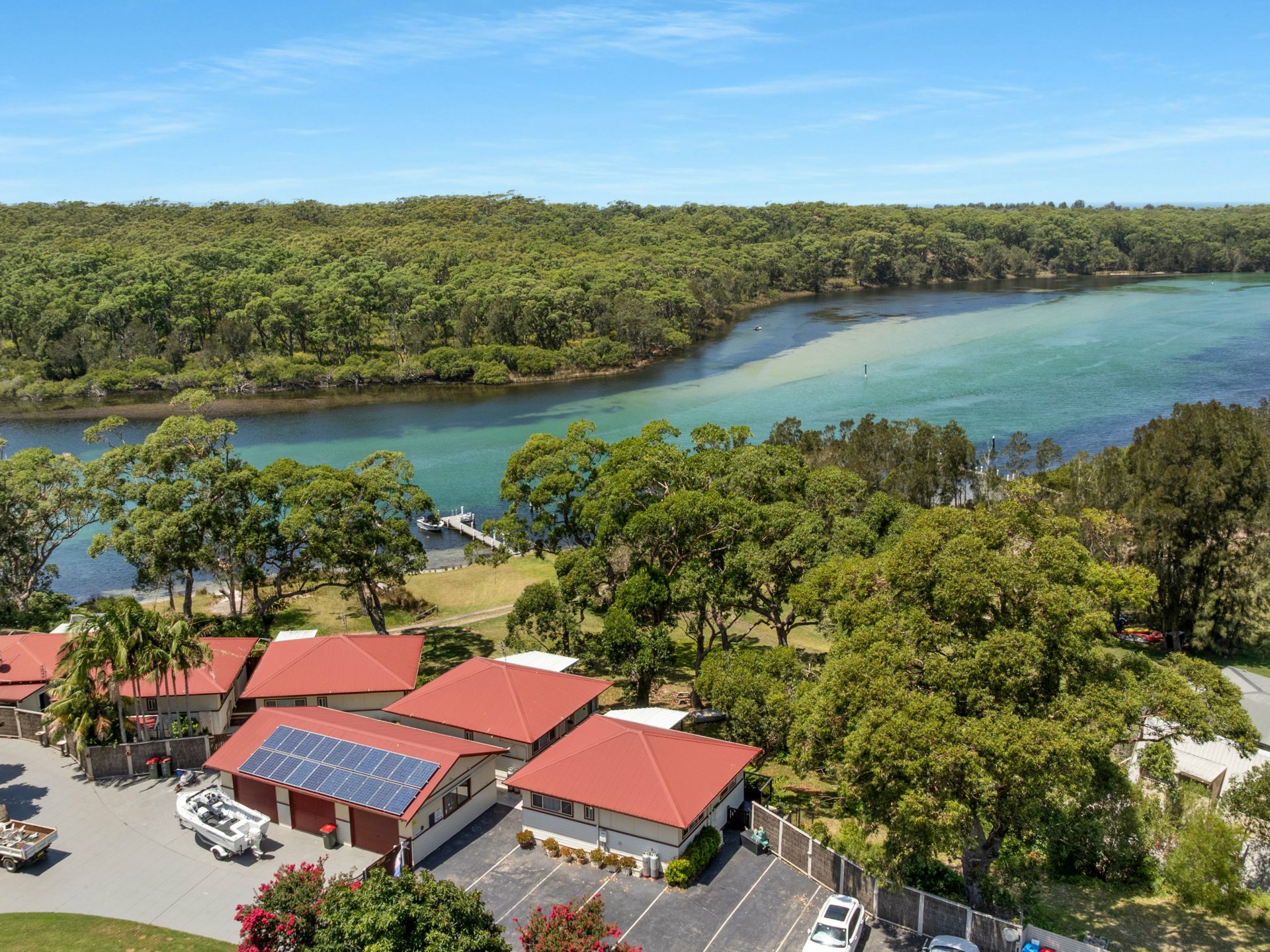4/284 River Road — photo from LJ Hooker Sussex Inlet
