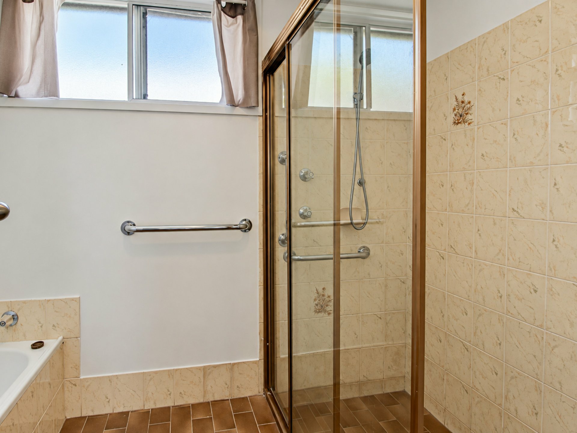 17 Suncrest Avenue — photo 8 of 12
