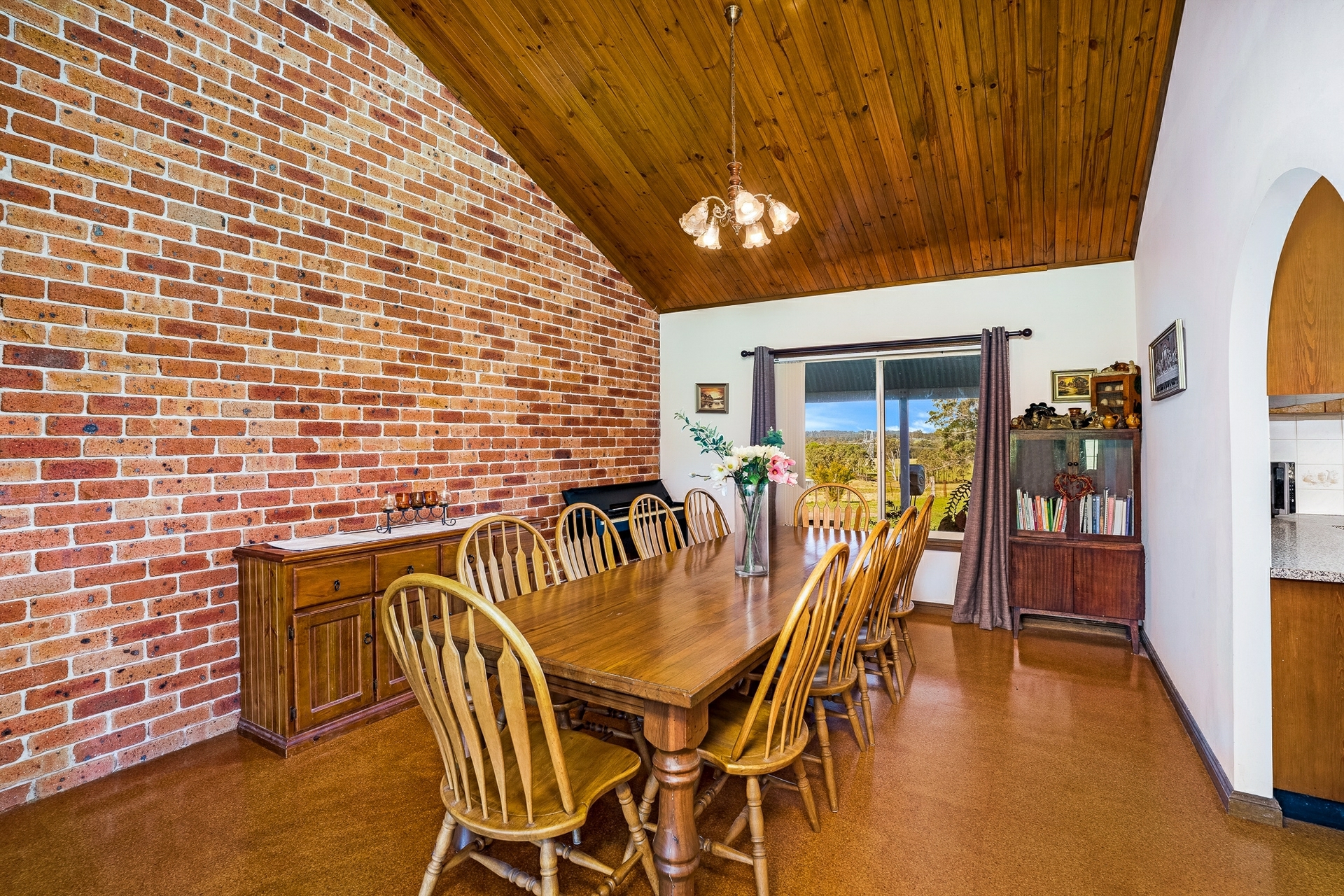 24-26 Orient Road — photo 5 of 22