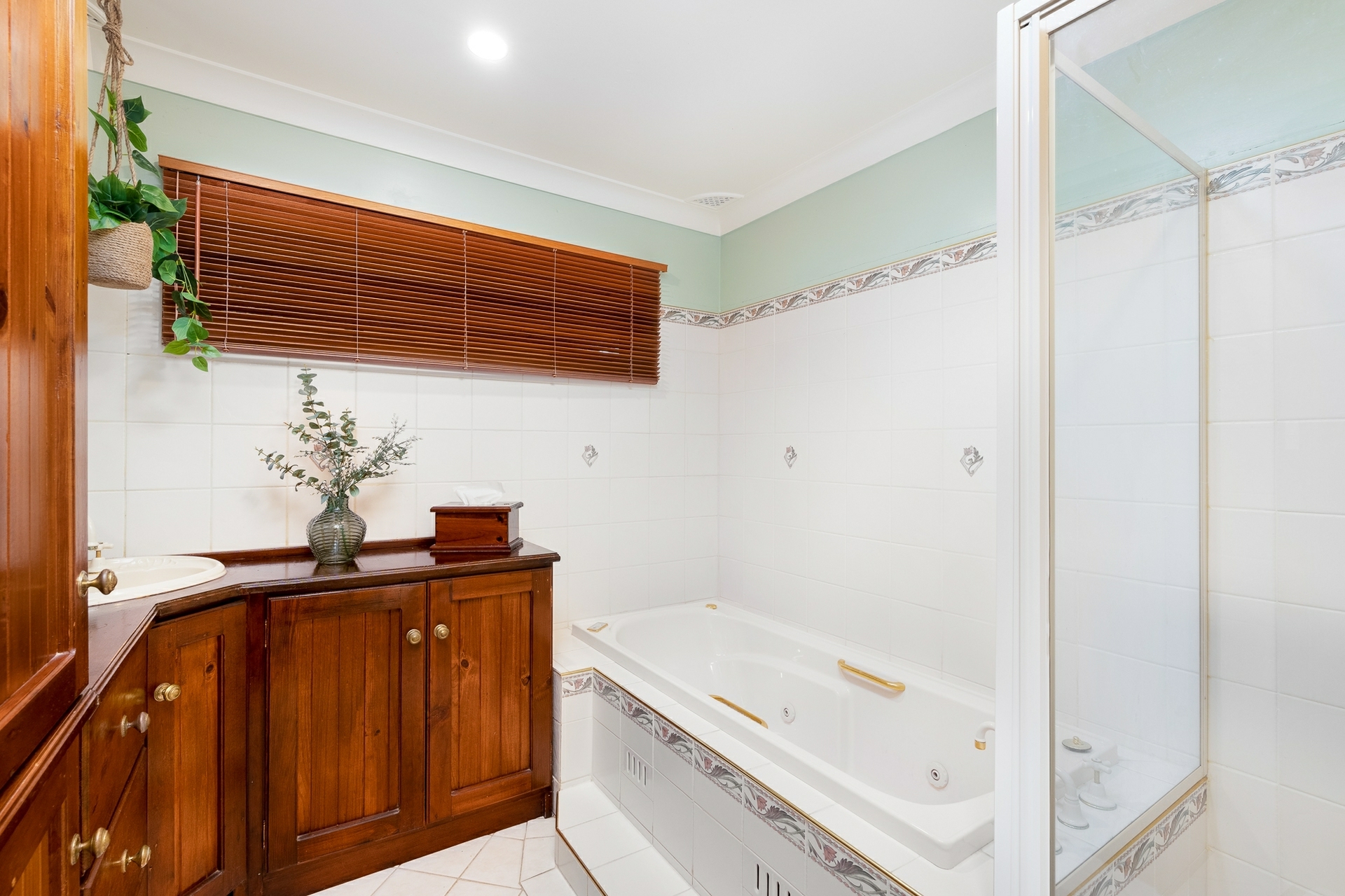 30 Avon Road — photo 13 of 14