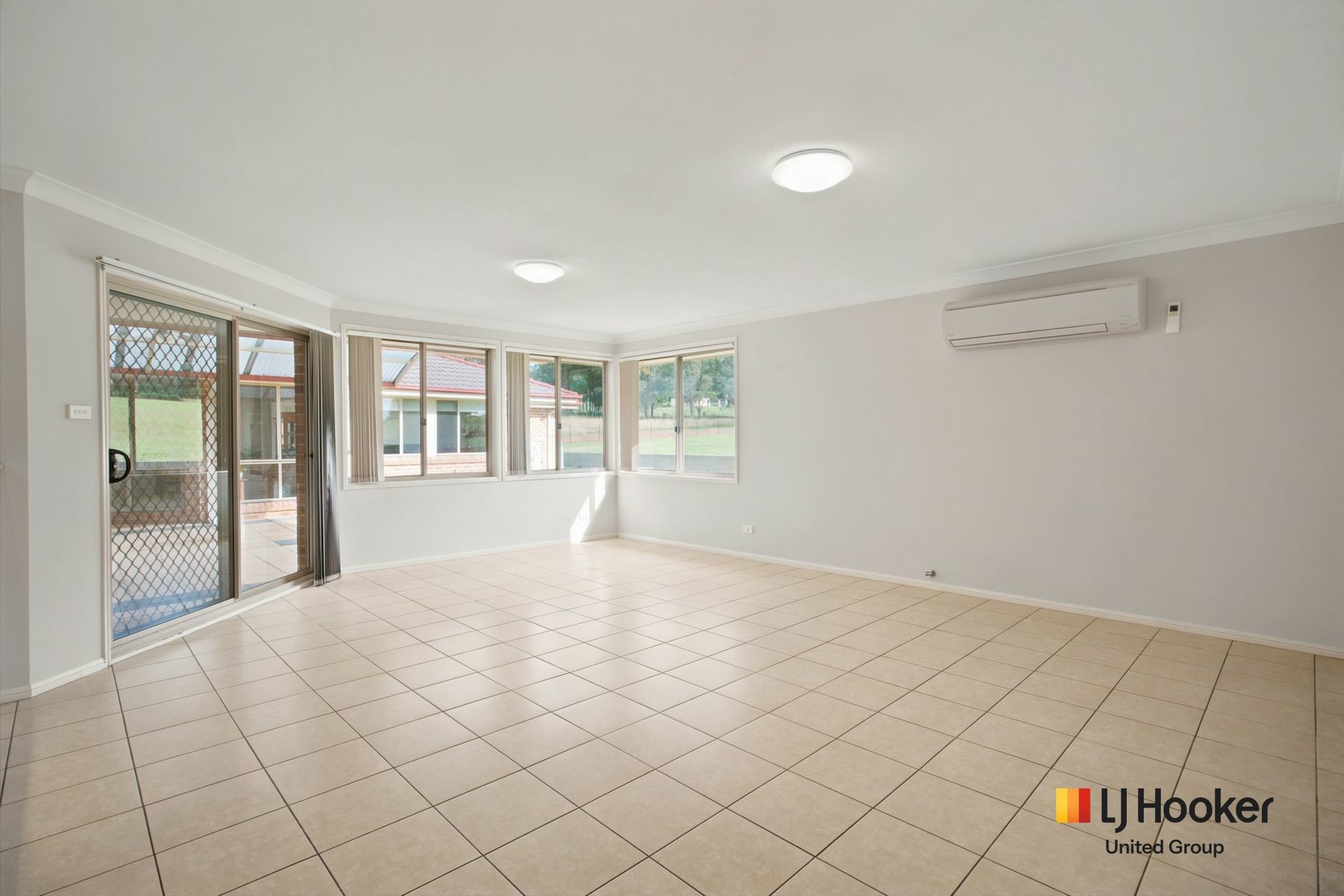 2055-2057 The Northern Road — photo 17 of 30