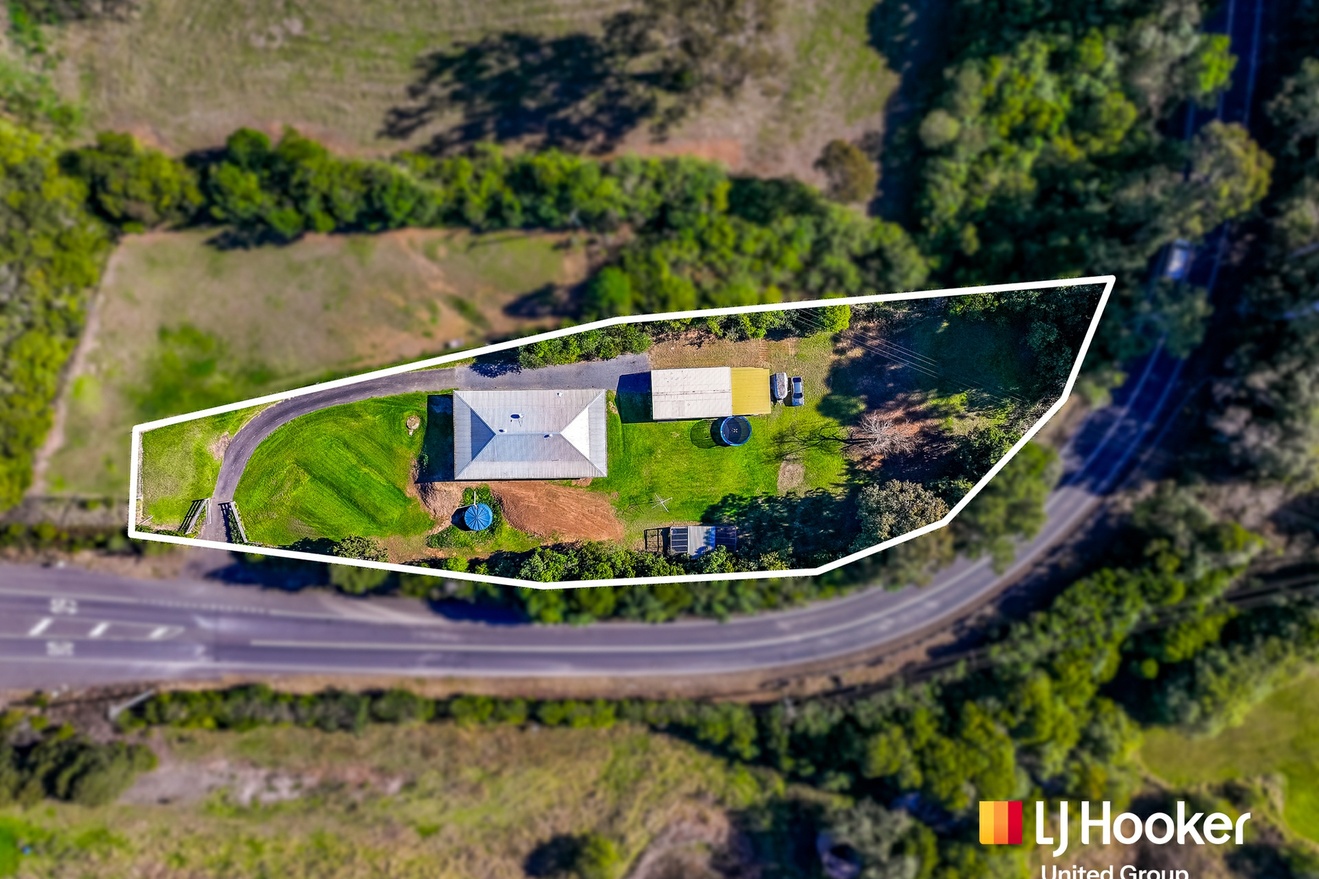 660 Menangle Road — photo 14 of 16