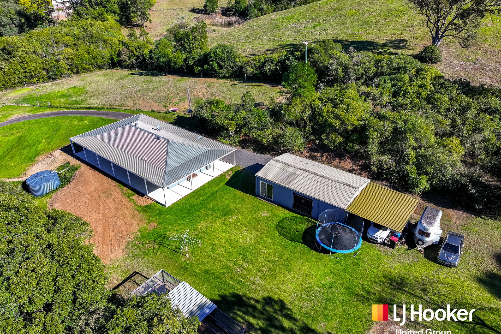 660 Menangle Road — photo 15 of 16