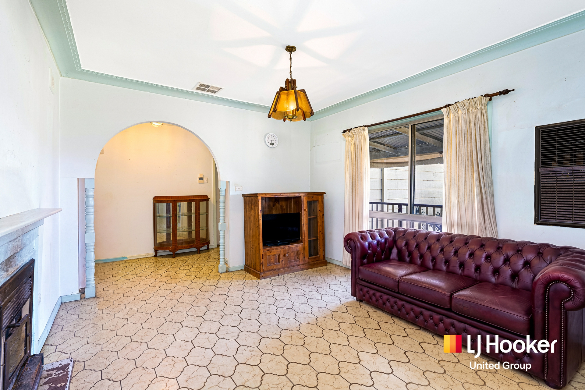 933 Mulgoa Road — photo 5 of 17