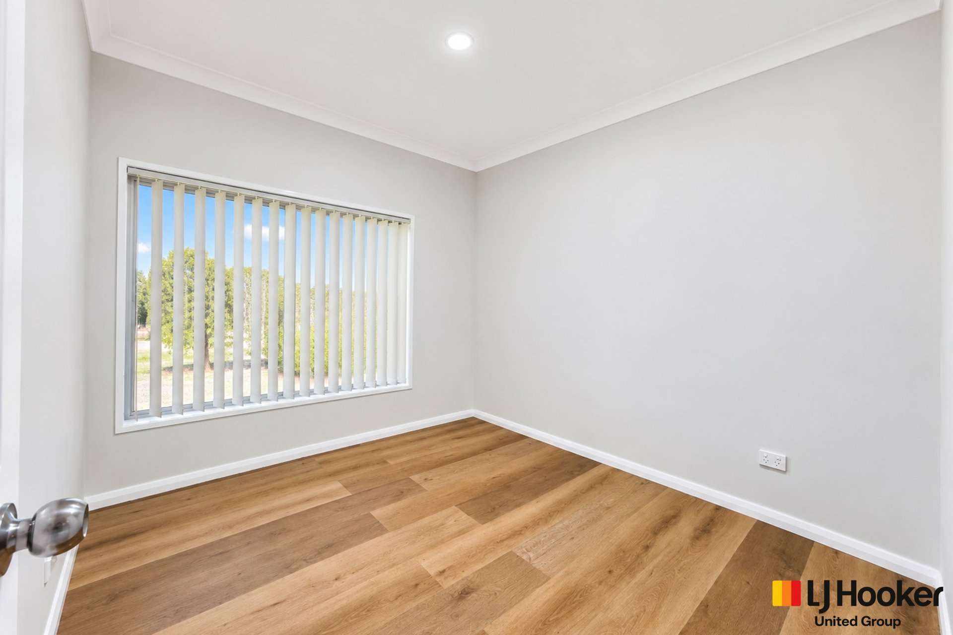76 Medway Road — photo 2 of 9