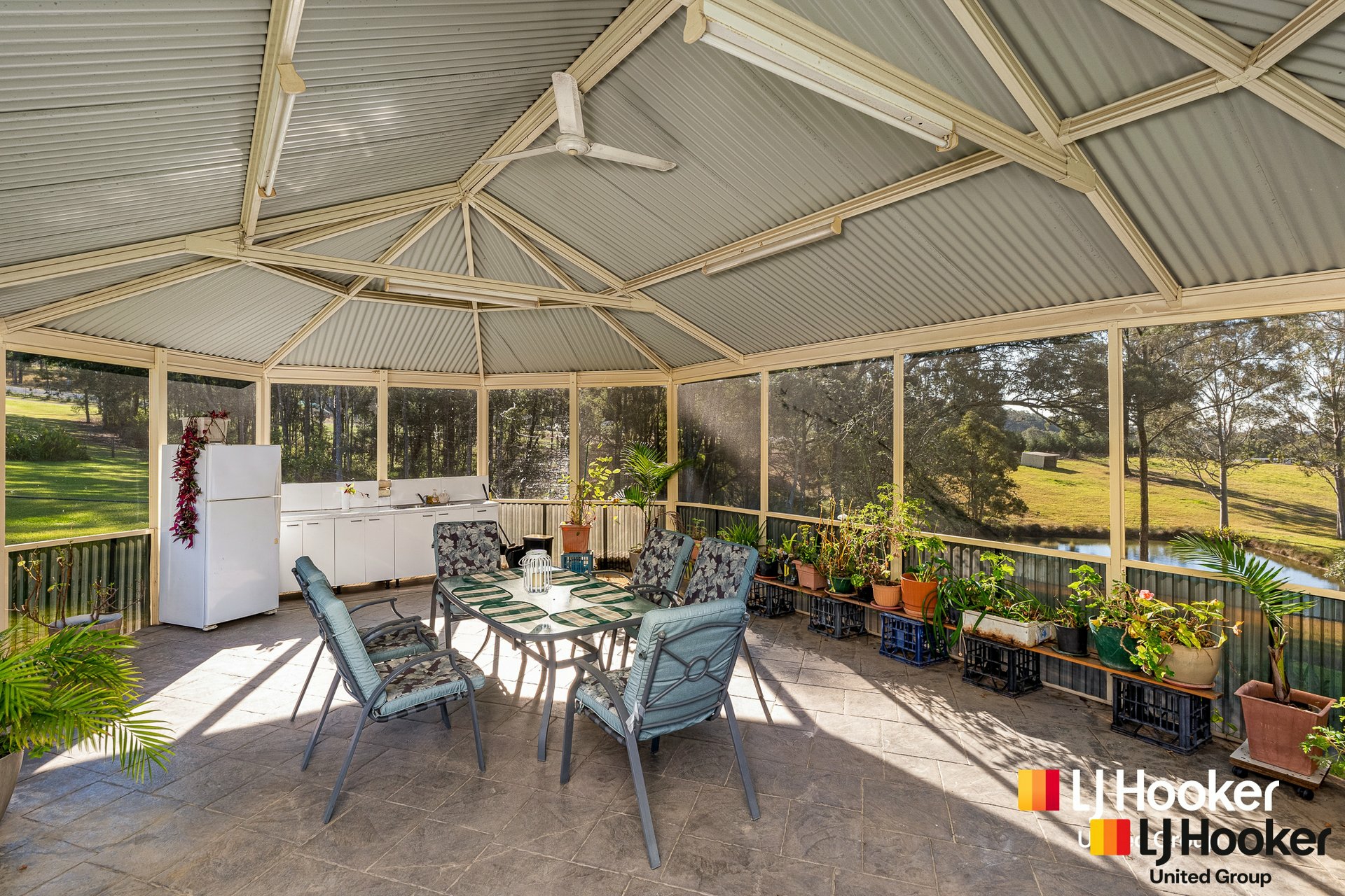 9 Martin Grove — photo 15 of 24