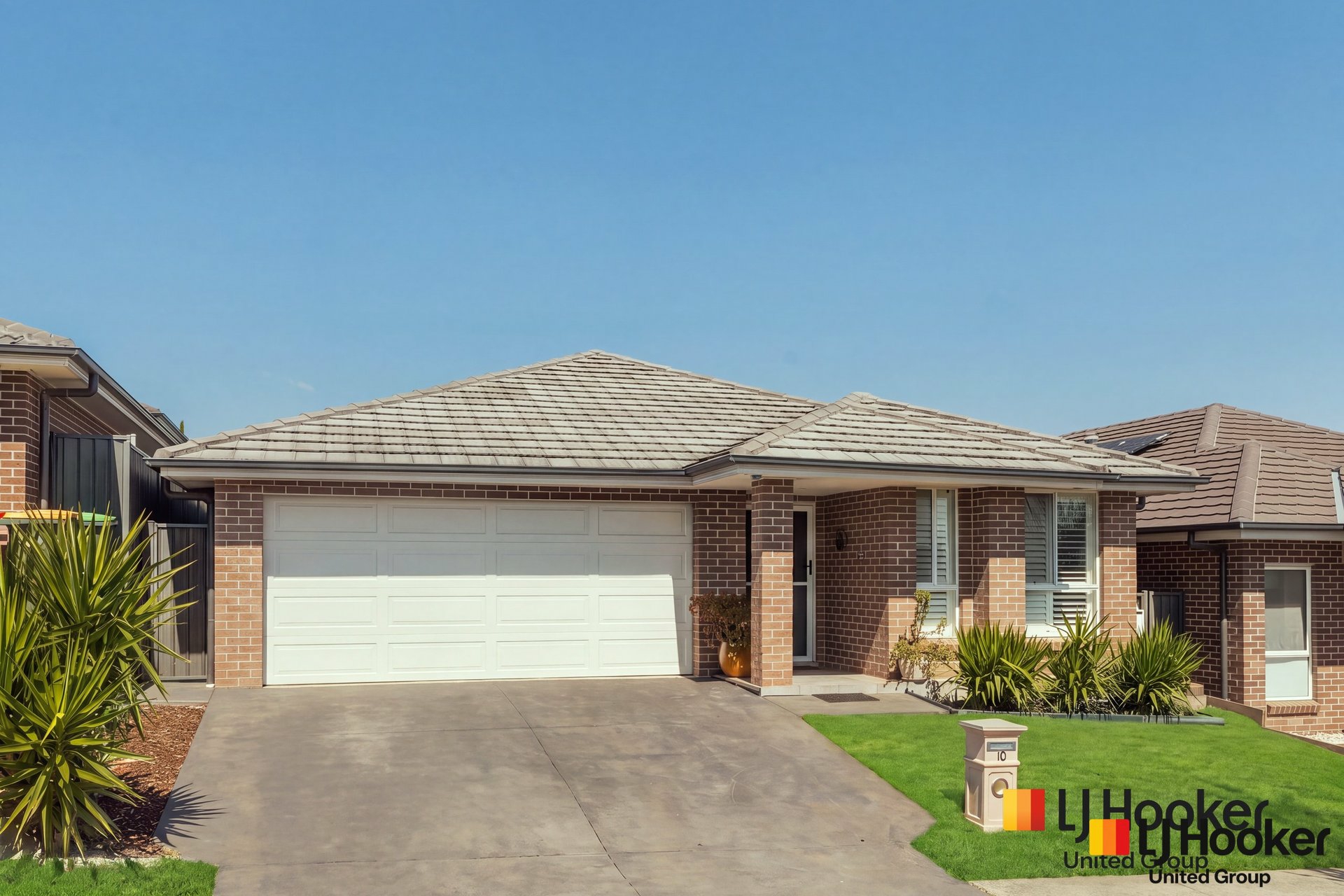 10 Akuna Street — photo from LJ Hooker United Group