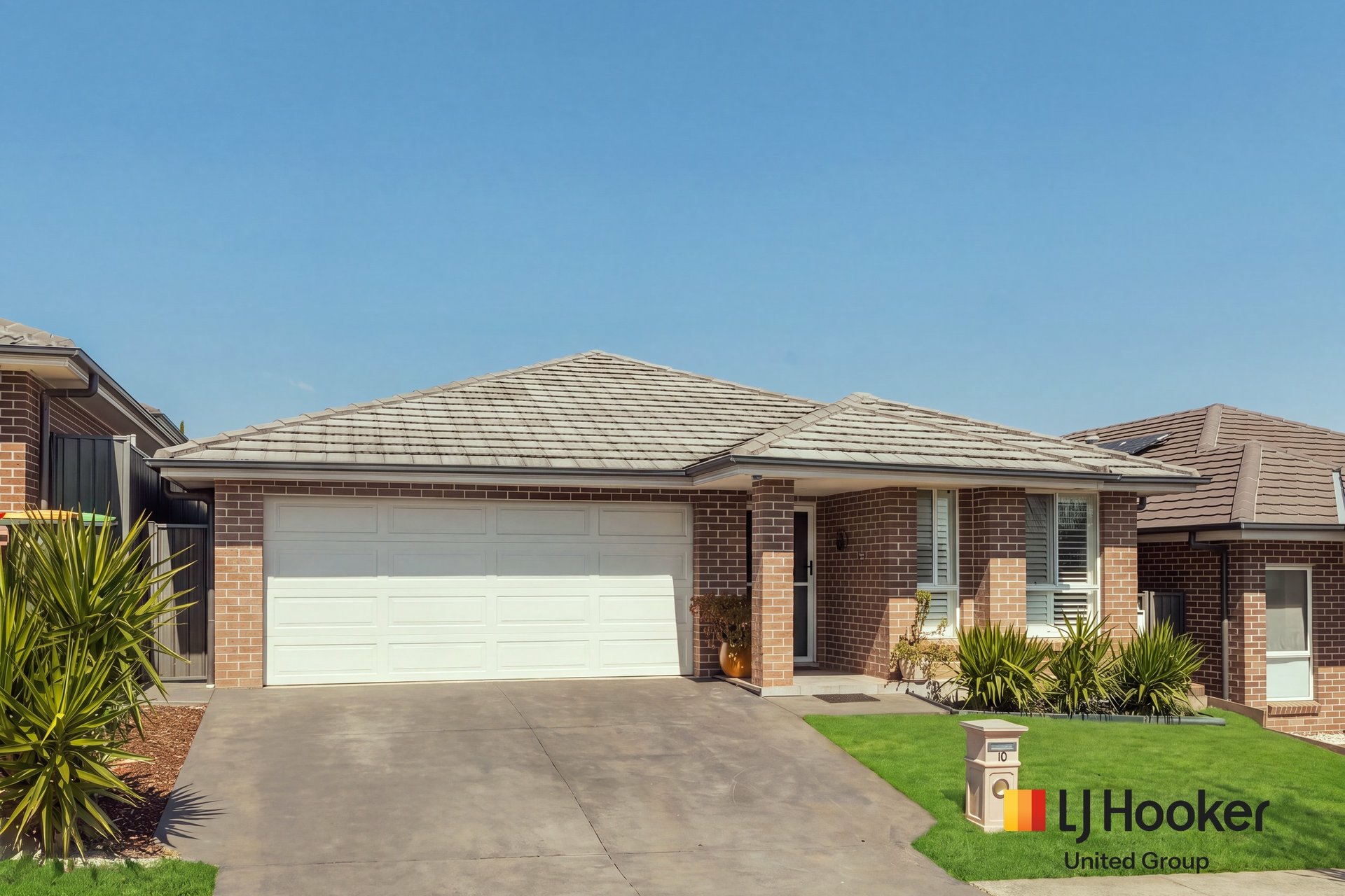 10 Akuna Street — photo from LJ Hooker United Group
