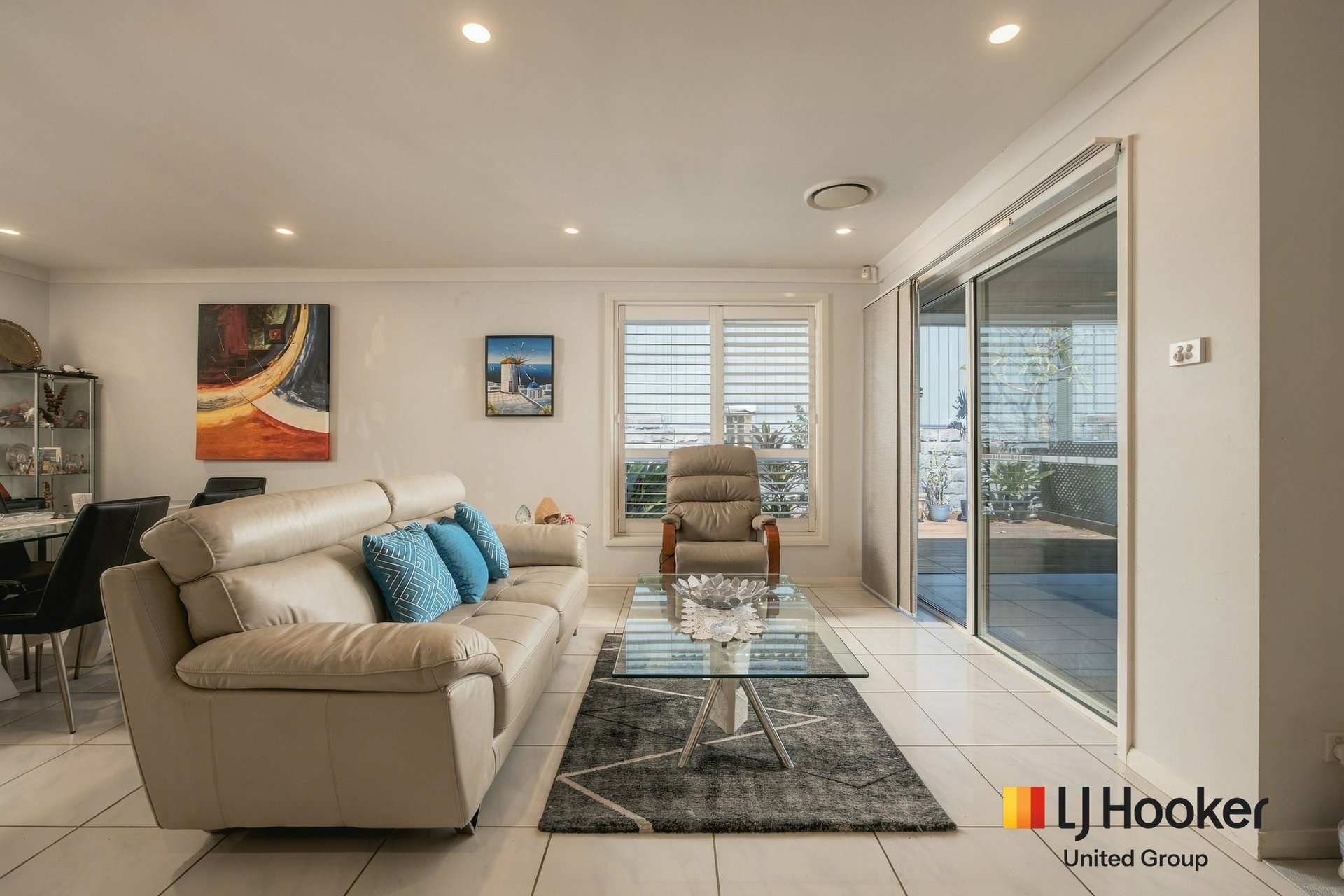 10 Akuna Street — photo 6 of 20