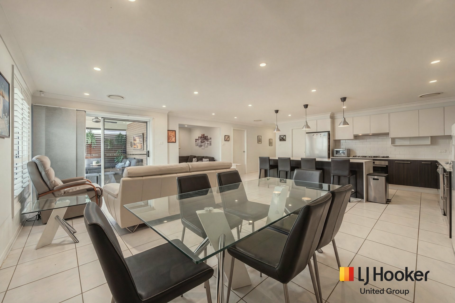 10 Akuna Street — photo 7 of 20