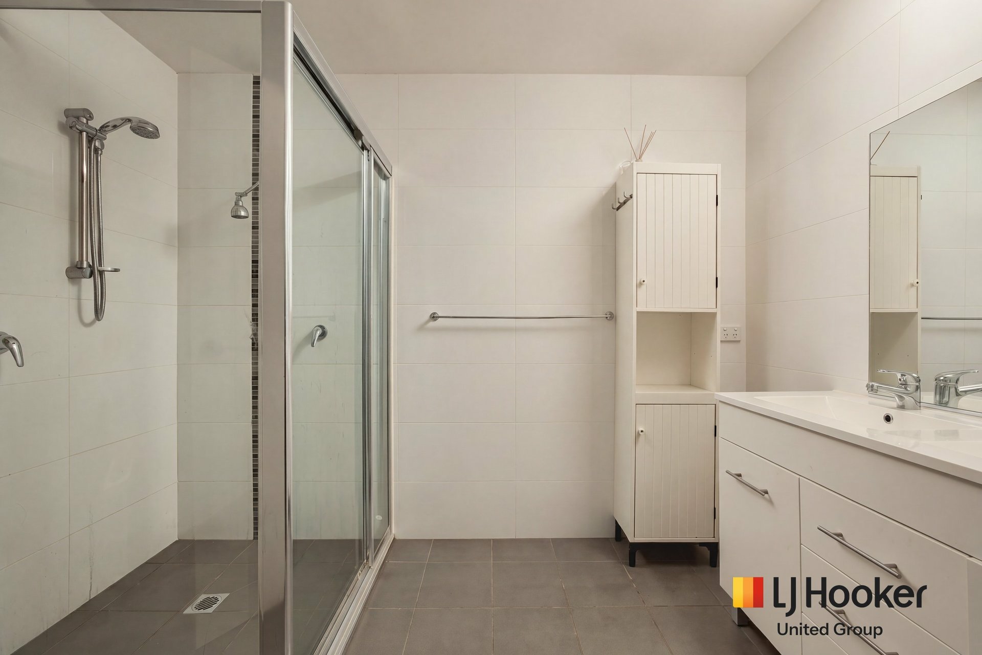 10 Akuna Street — photo 11 of 20