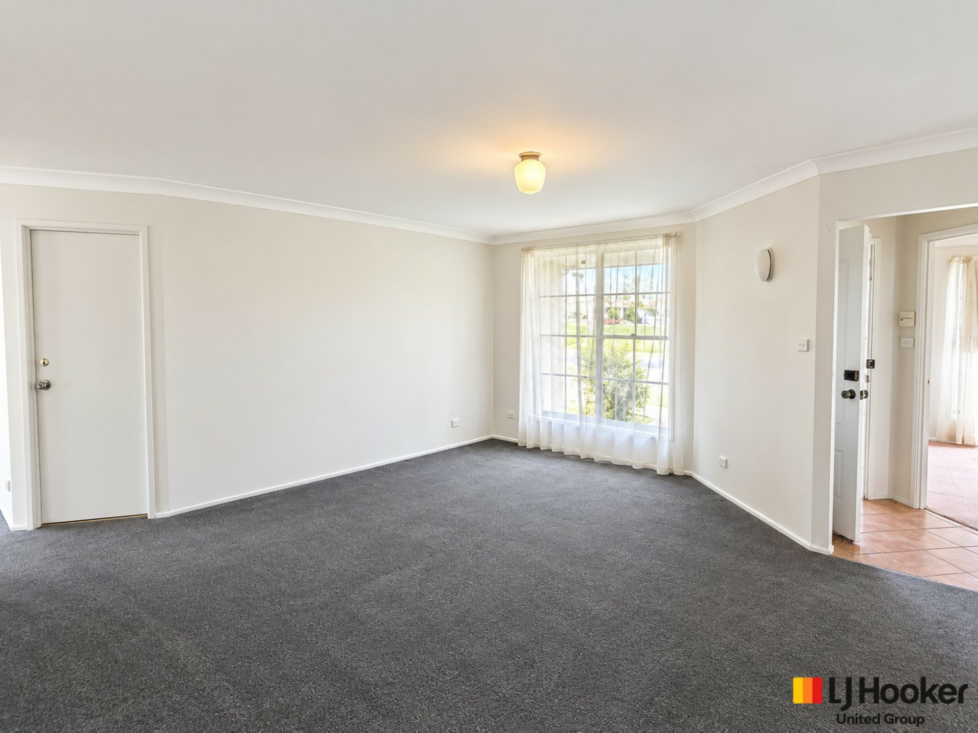 90 Kookaburra Road — photo 2 of 11