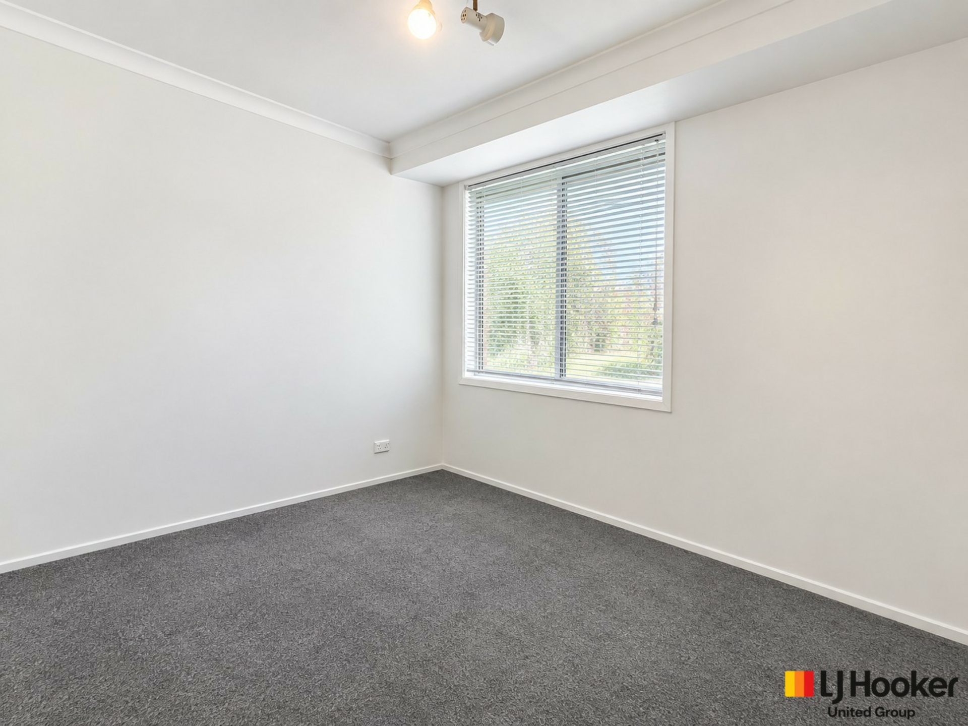 90 Kookaburra Road — photo 7 of 11