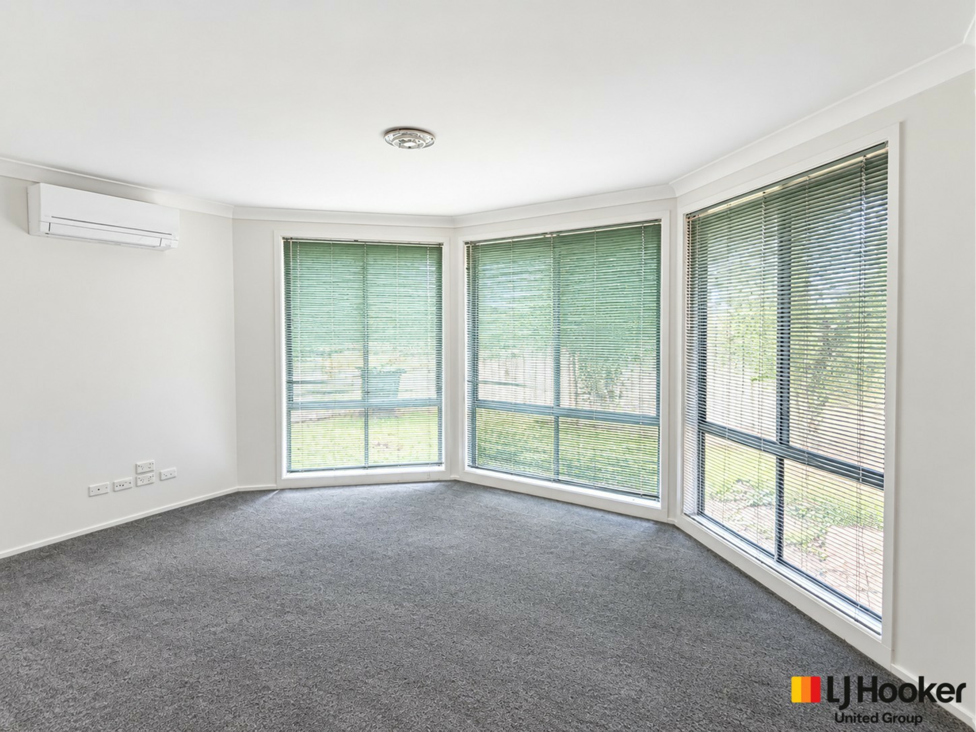 90 Kookaburra Road — photo 8 of 11