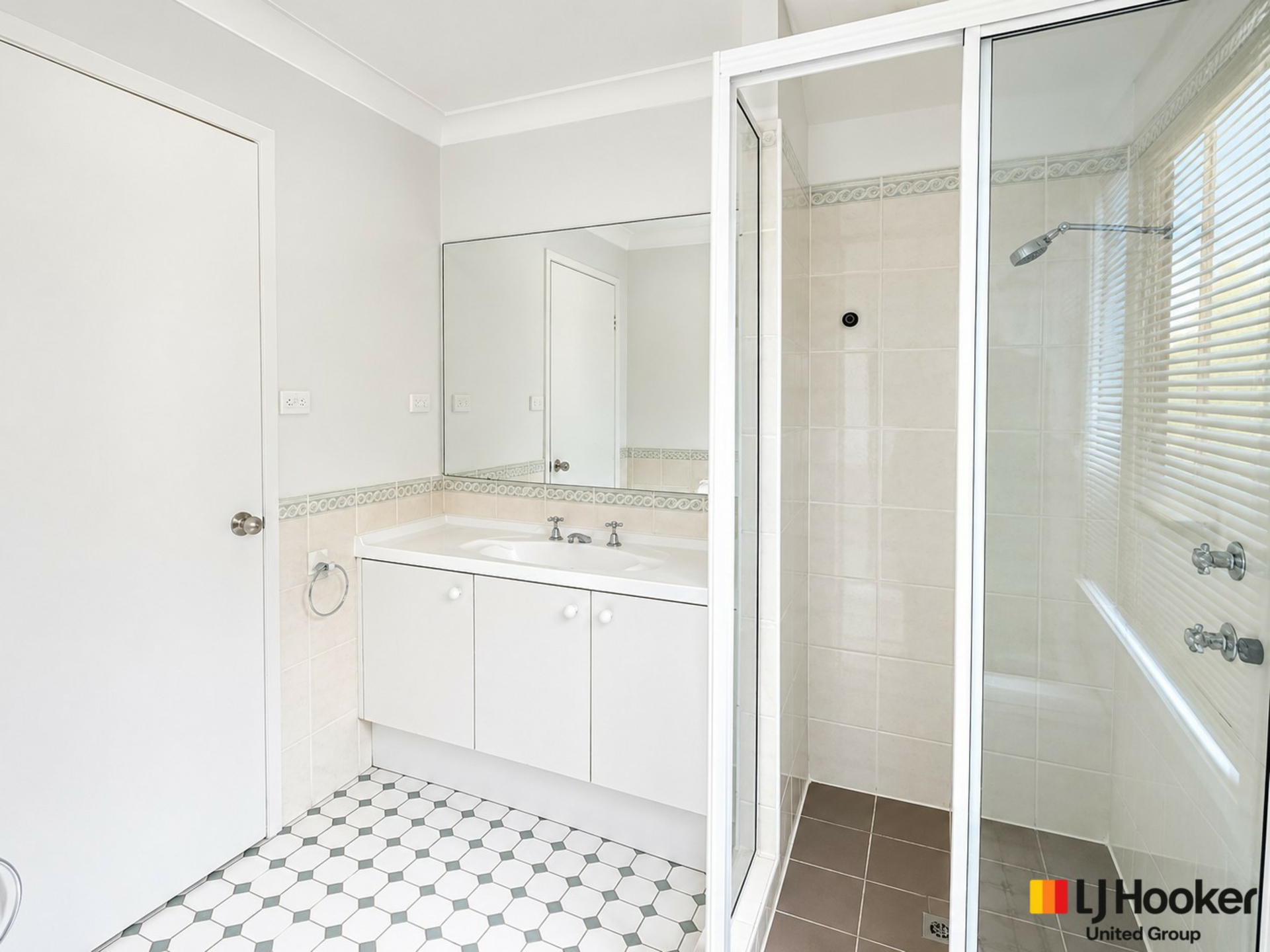 90 Kookaburra Road — photo 9 of 11