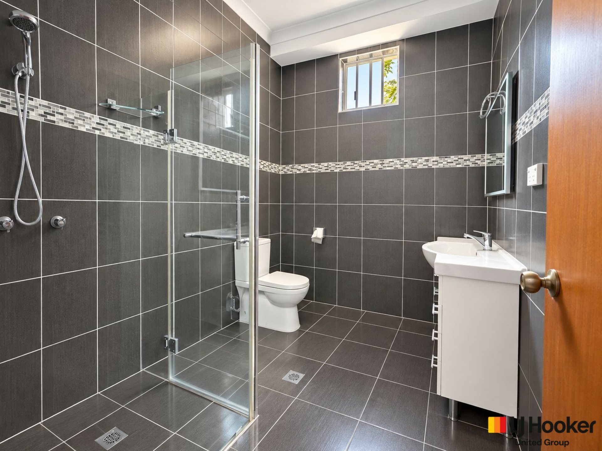 15 Furlong Avenue — photo 9 of 13