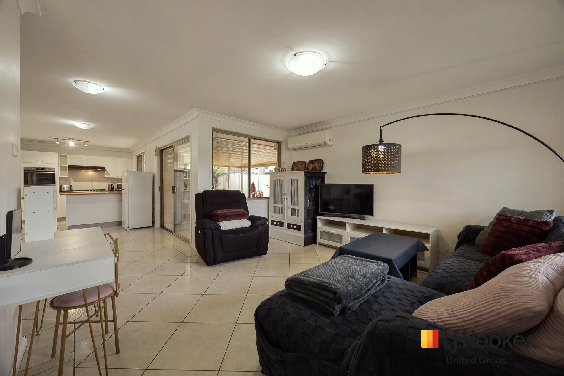 10 Bower-Bird Street — photo 4 of 18
